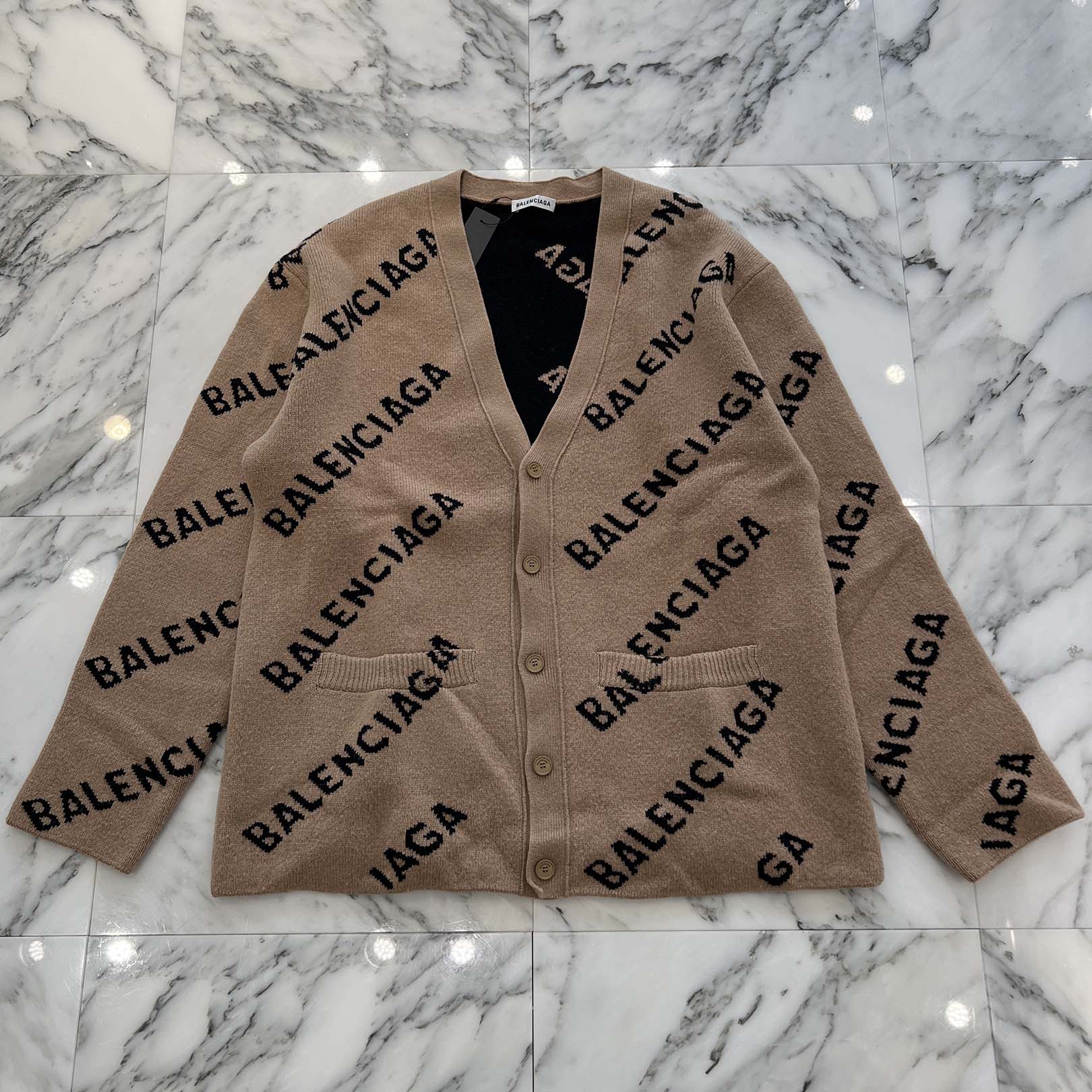 BALENCIAGA 2020AW Diagonal Monogram Logo Cardigan 652394 T1567 Size M バレンシアガ ダイアゴナル モノグラム ロゴ カーディガン サイズM