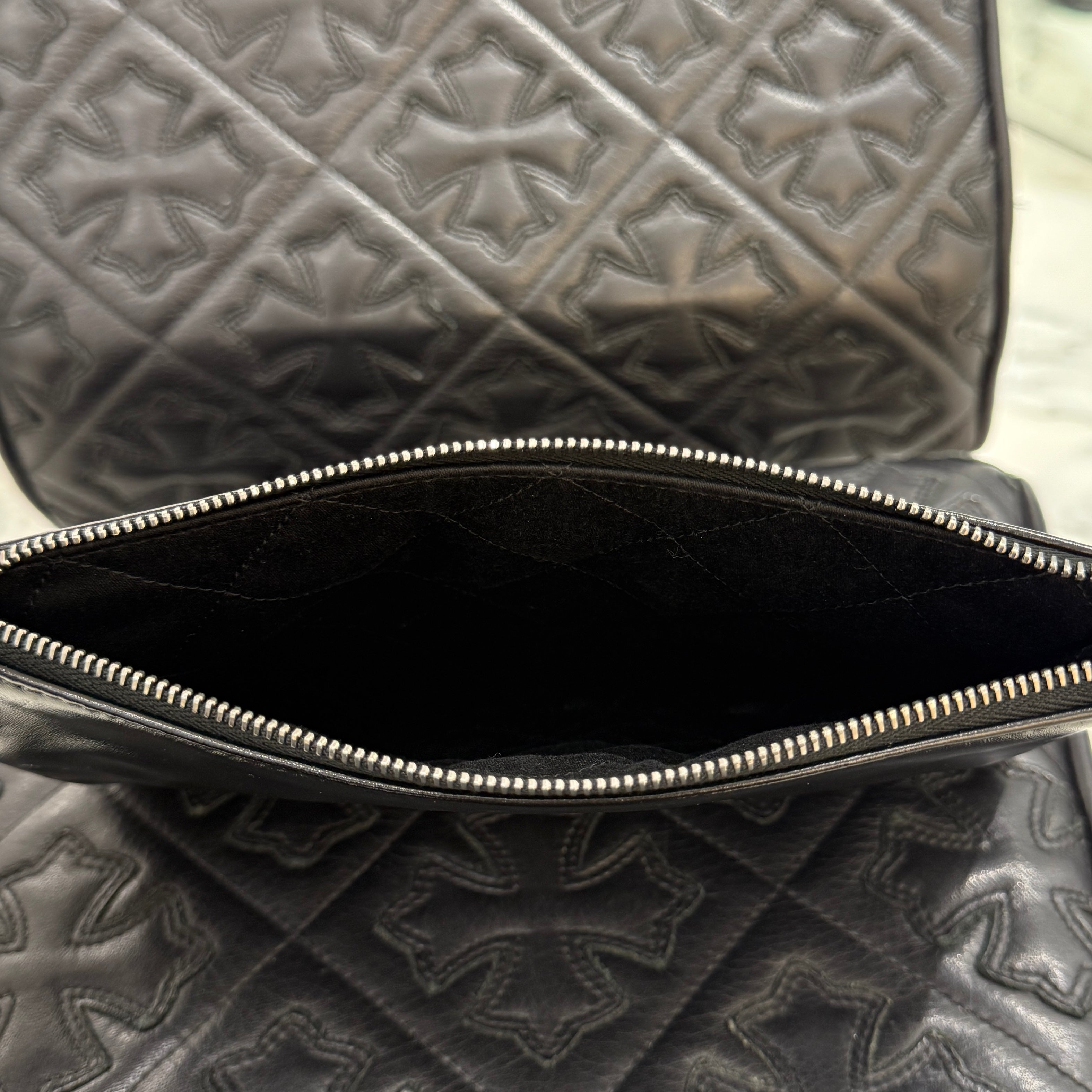 CHANEL 22 Small Shiny Calf Leather Chain Shoulder Bag シャネル 22 スモール シャイニーカーフスキン チェーン ショルダーバッグ