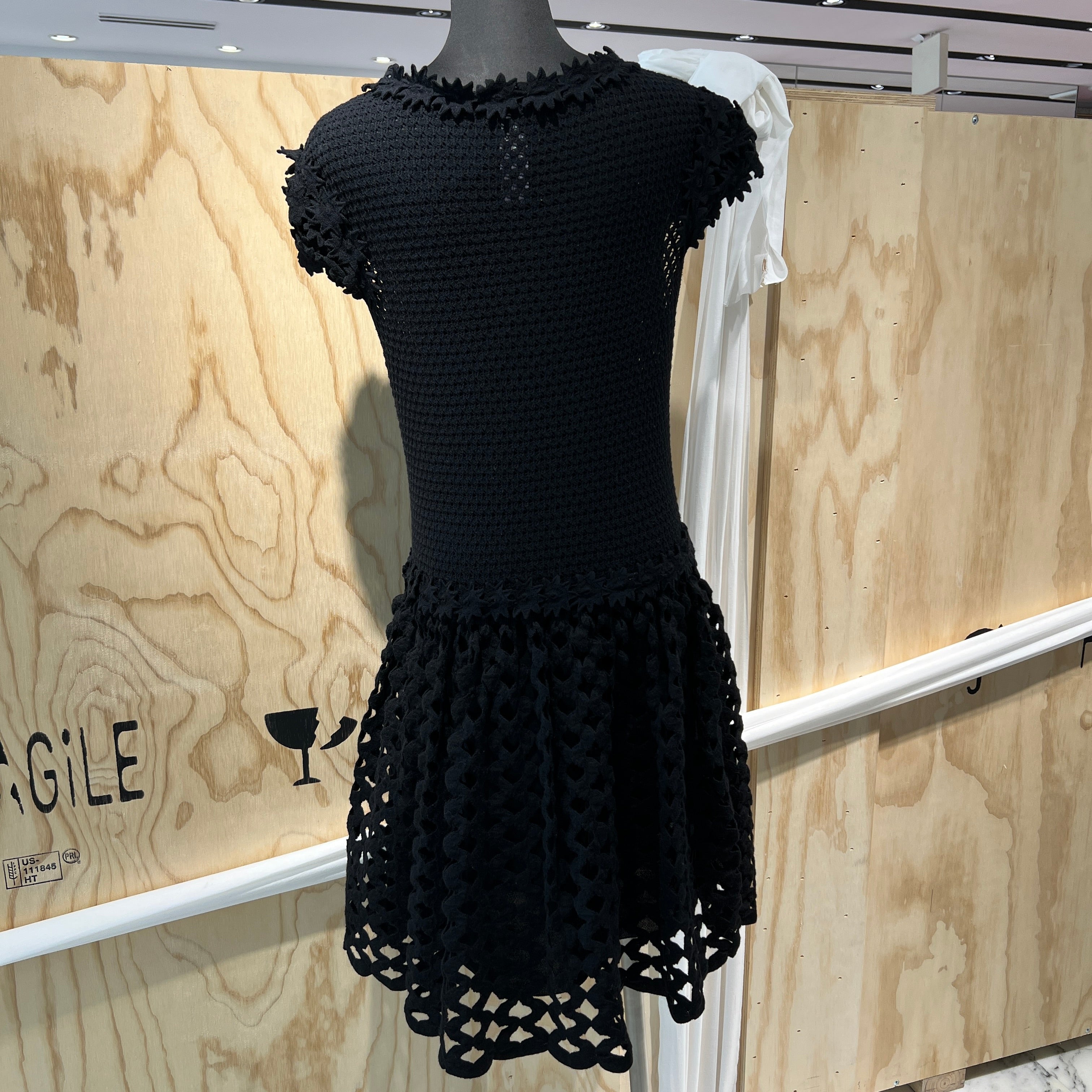 CHANEL Flower Applique Mesh Flare Dress P57019K07453 Size 42 シャネル フラワーアップリケ装飾 メッシュ フレアワンピース サイズ42