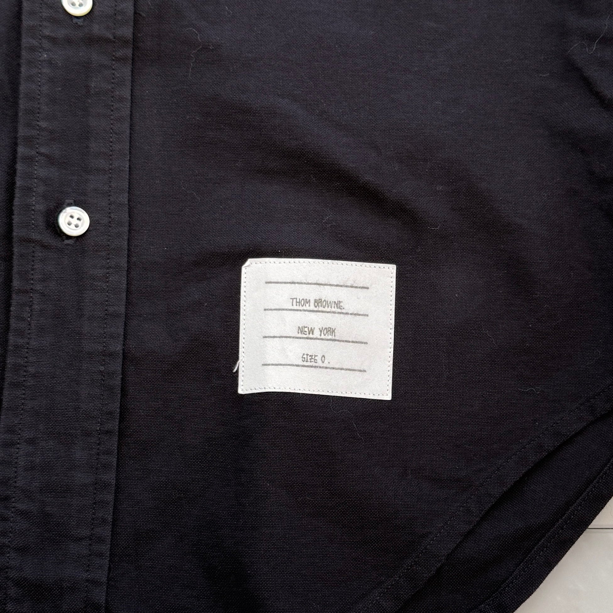 THOM BROWNE 2023AW Sleeve Embroidery Oversized Cotton Shirt MWL194E00145 Size 0 トムブラウン 肩ロゴ刺繍 オーバーサイズ コットンシャツ サイズ0