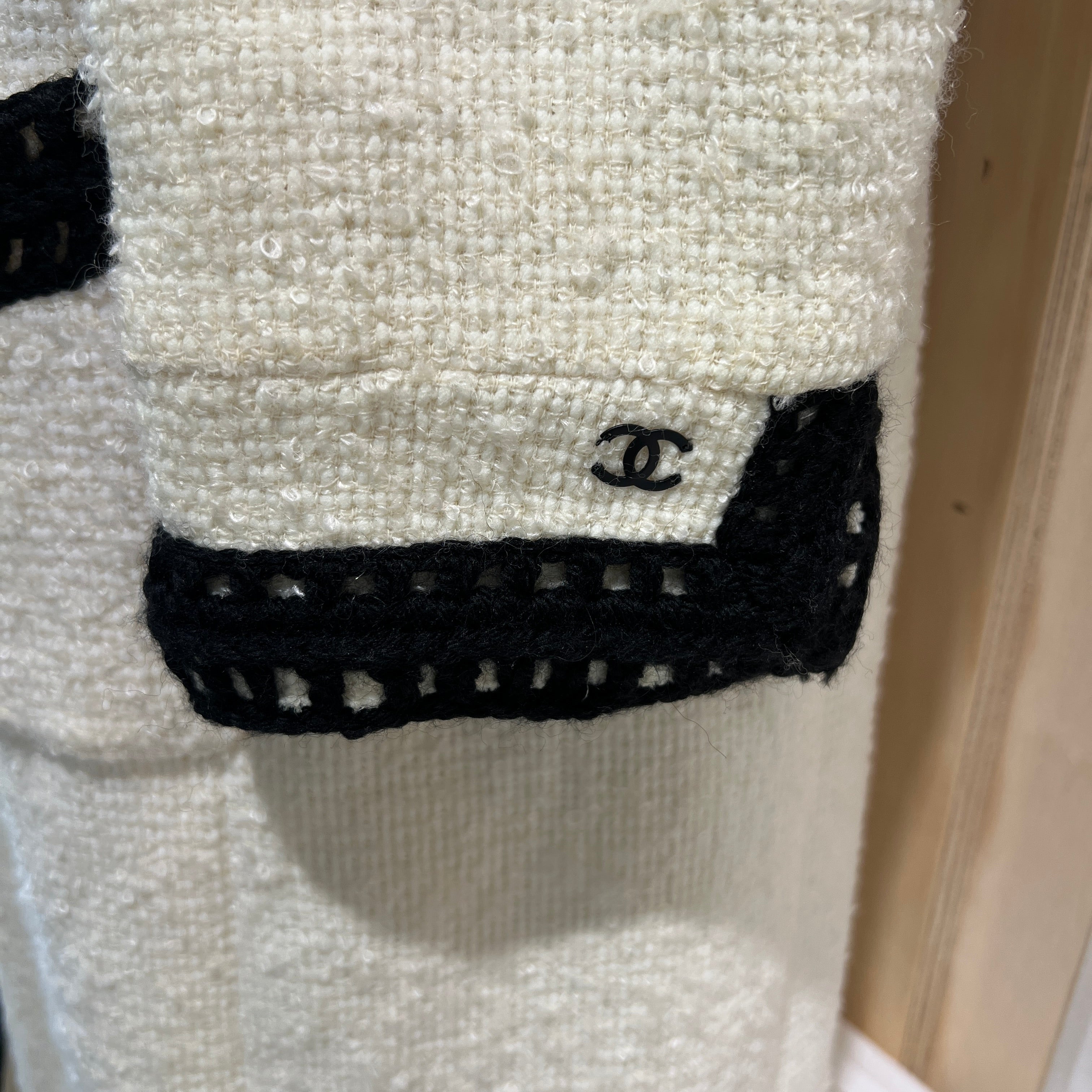 CHANEL Vintage Tweed Collarless Long Coat P16295V08789 Size 40 シャネル ヴィンテージ ツイード ノーカラー ロングコート サイズ40