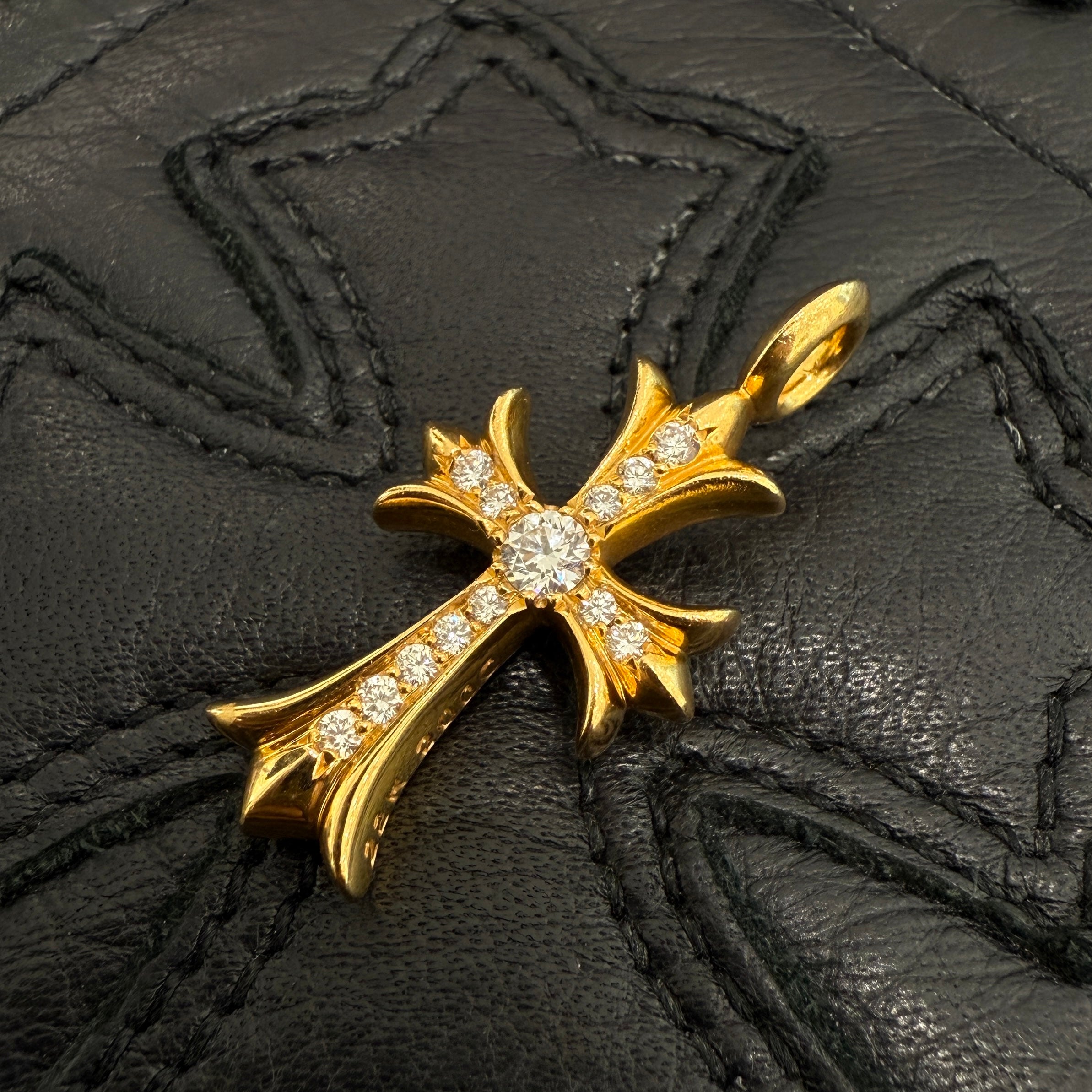CHROME HEARTS 22K Tiny Fat Cross Pave Diamond Pendant Top