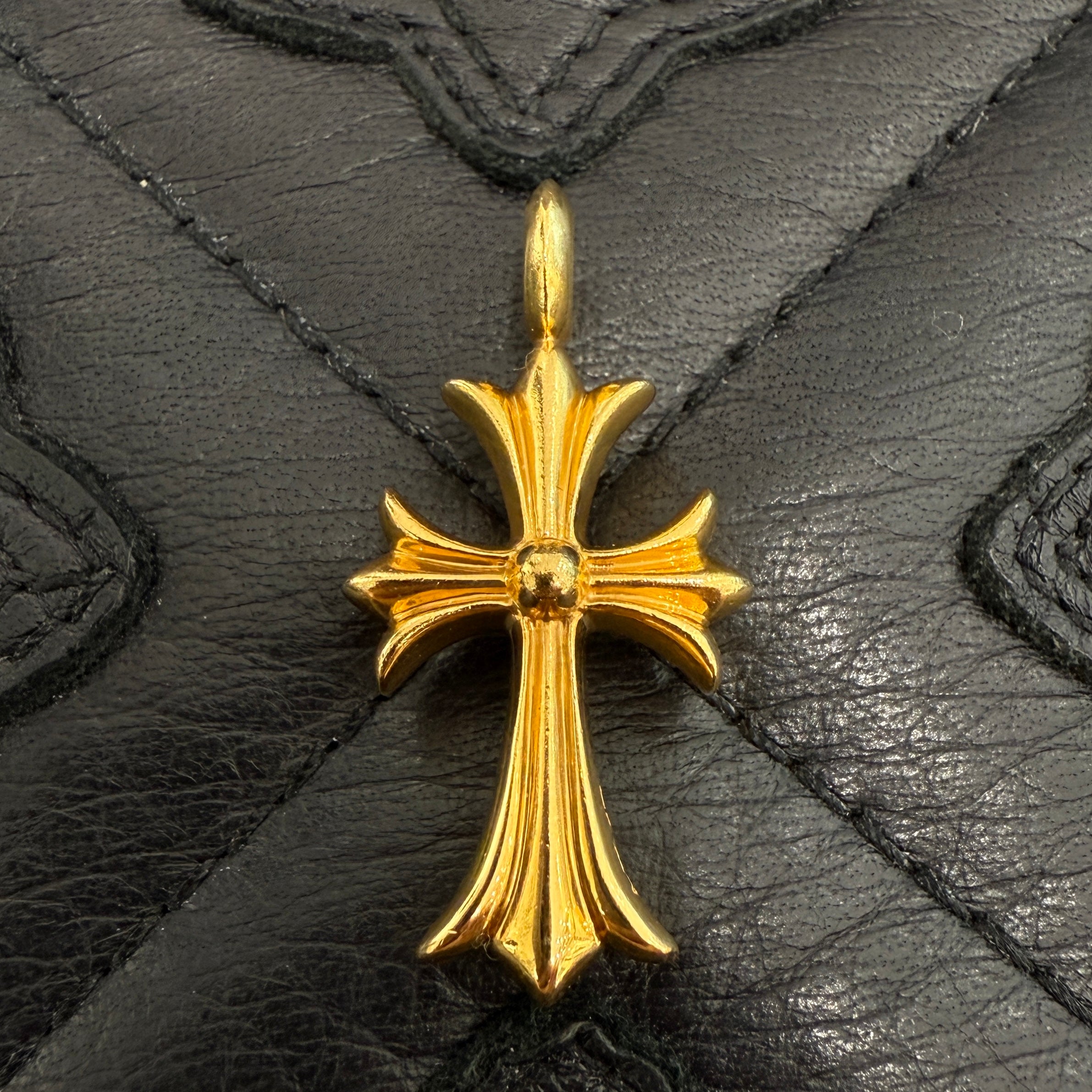 CHROME HEARTS 22K Tiny Fat Cross Pave Diamond Pendant Top クロムハーツ 22K タイニーファット クロス パヴェダイヤモンド ペンダントトップ