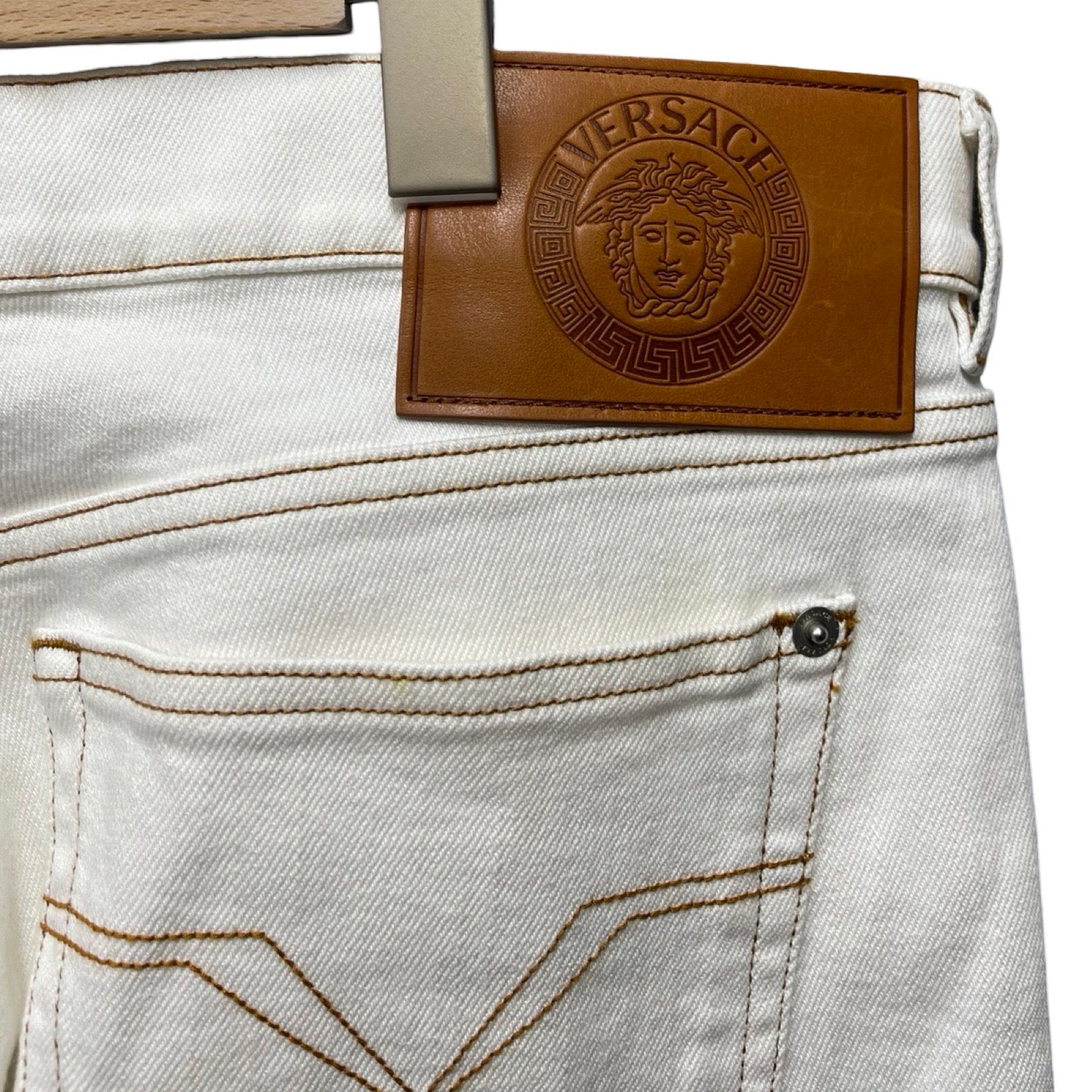 VERSACE Logan Fit Printed Jeans A86014 A233978 Size 35 – MEMENTOS