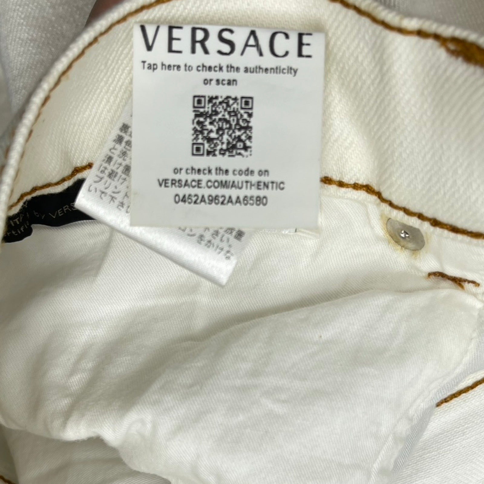 VERSACE Logan Fit Printed Jeans A86014 A233978 Size 35 – MEMENTOS