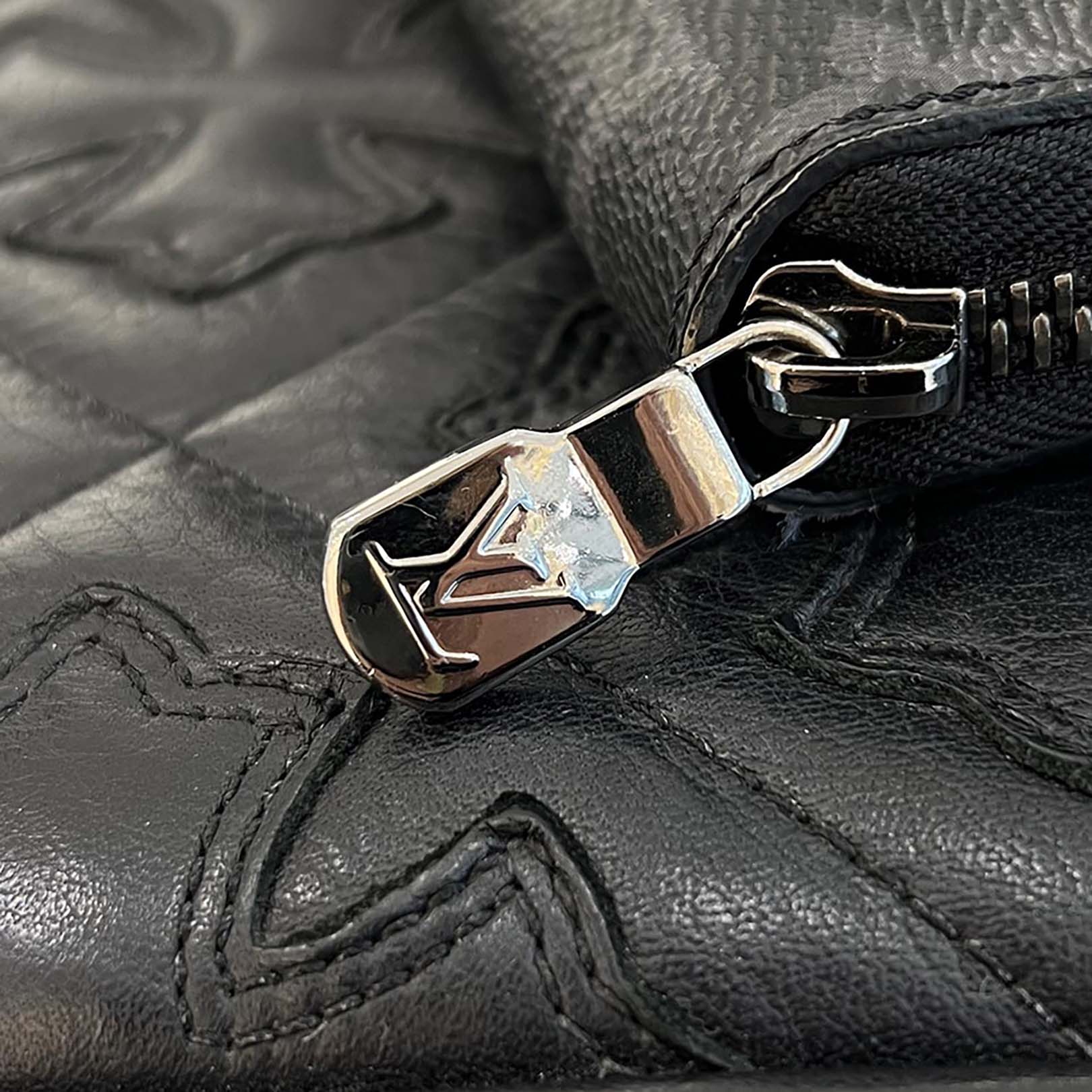 LOUIS VUITTON Monogram Eclipse Zippy Organizer NM M82081 ルイ