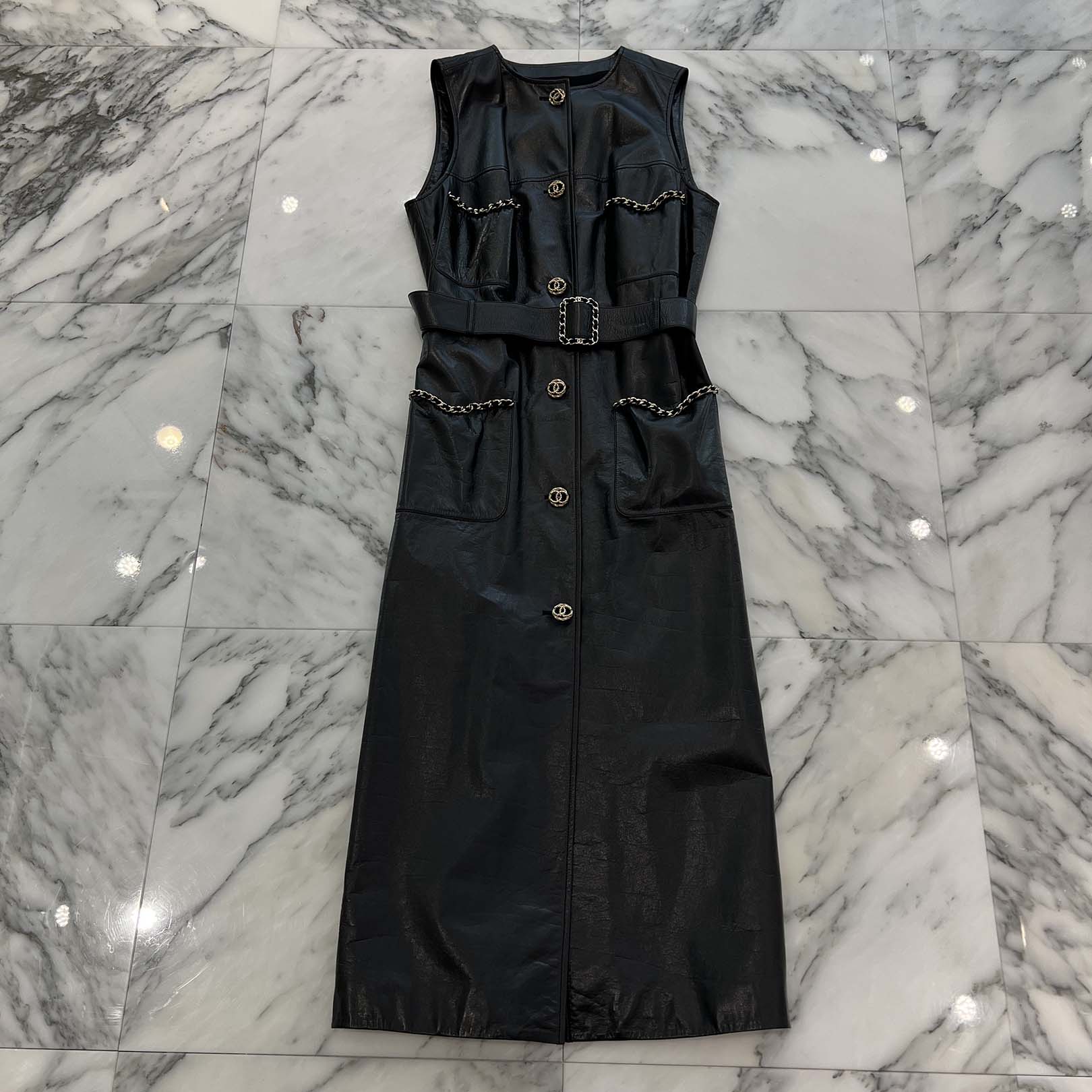 CHANEL 2023AW Coco Mark Button Sleeveless Leather Dress P75541C66790 Size 36 シャネル ココマークボタン ノースリーブ レザーワンピース サイズ36