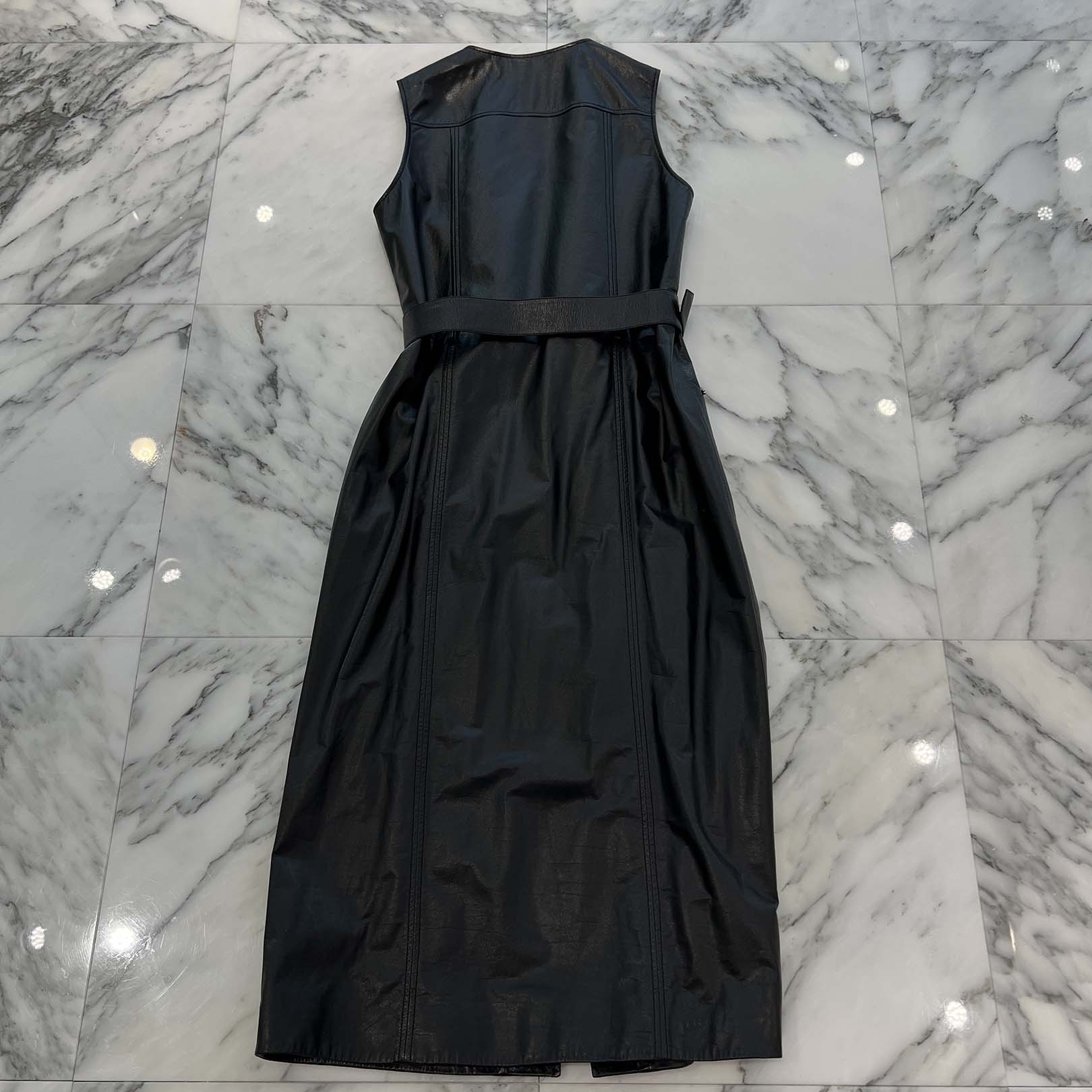 CHANEL 2023AW Coco Mark Button Sleeveless Leather Dress P75541C66790 Size 36 シャネル ココマークボタン ノースリーブ レザーワンピース サイズ36