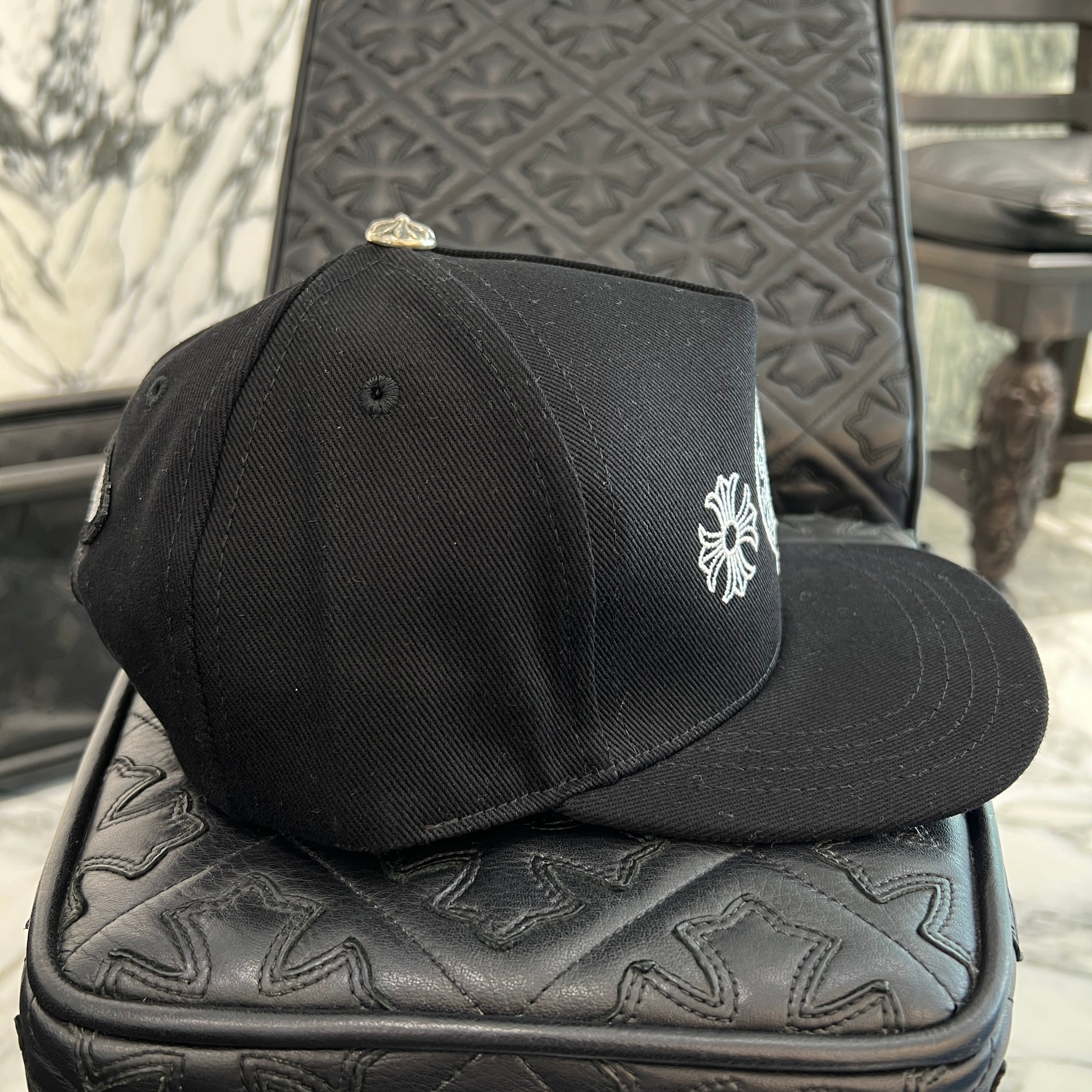 CHROME HEARTS CH Plus Horseshoe Embroidery Baseball Cap Size ONE SIZE（51-61）クロムハーツ CHプラス ホースシュー 刺繍 ベースボールキャップ サイズONE SIZE（51-61)