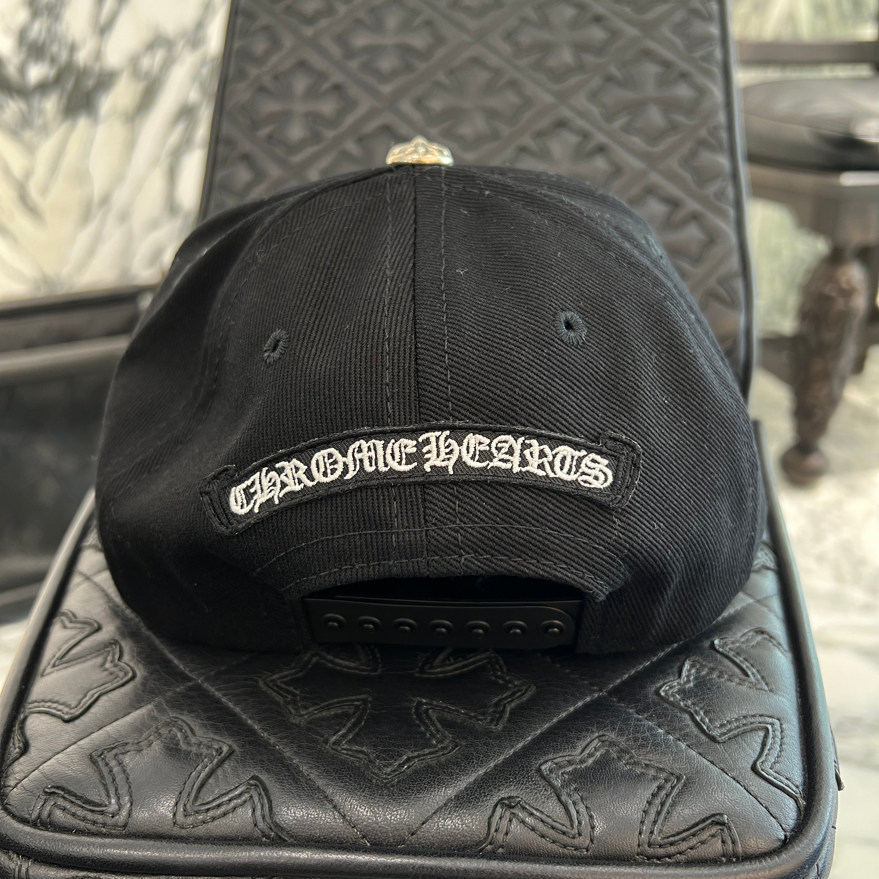 CHROME HEARTS CH Plus Horseshoe Embroidery Baseball Cap Size ONE SIZE（51-61）クロムハーツ CHプラス ホースシュー 刺繍 ベースボールキャップ サイズONE SIZE（51-61)