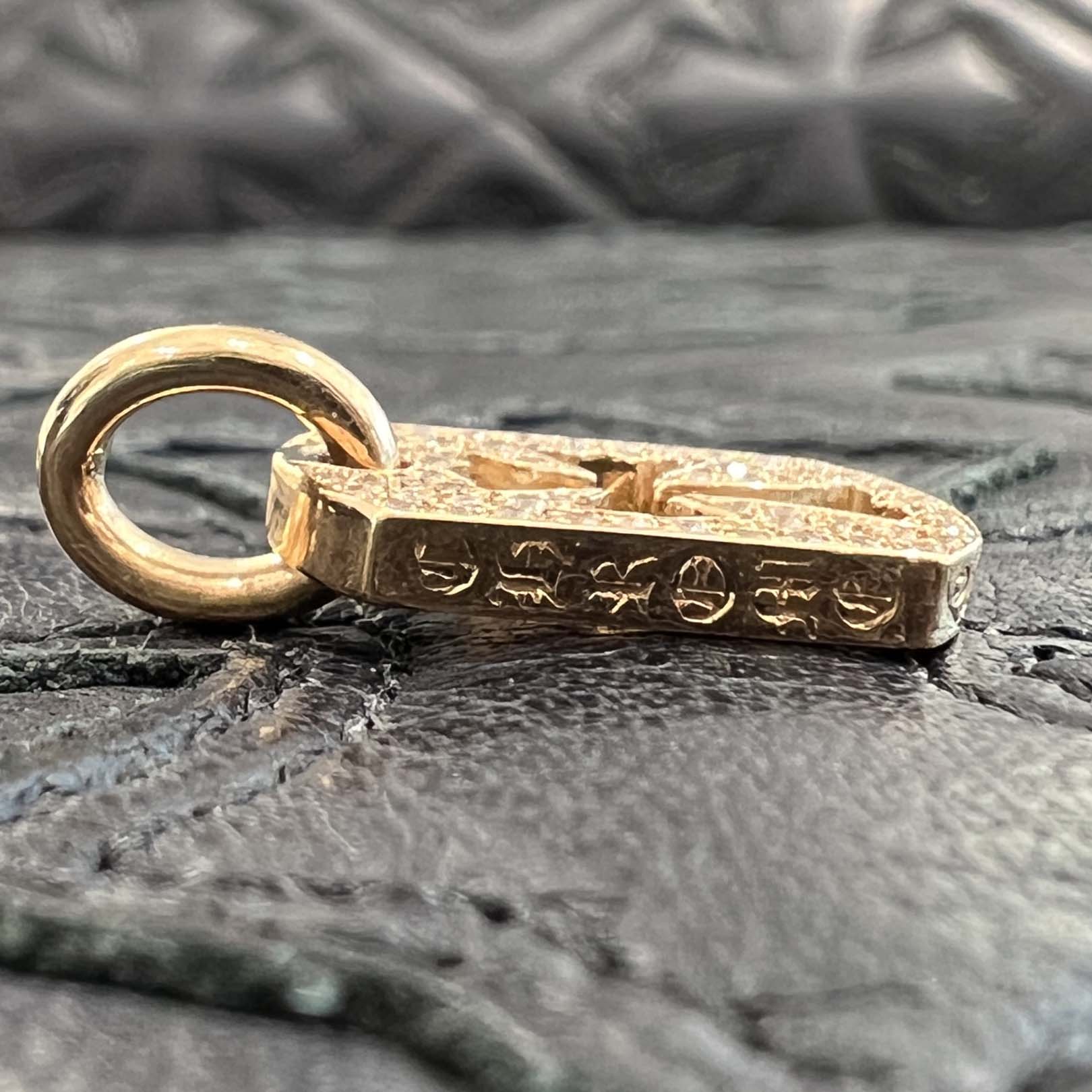 CHROME HEARTS 22K Tiny Cut Out Cross Dock Tag Pendant Charm Pave Diamond クロムハーツ 22K タイニー カットアウトクロス ドッグタグ ペンダントチャーム パヴェダイヤモンド
