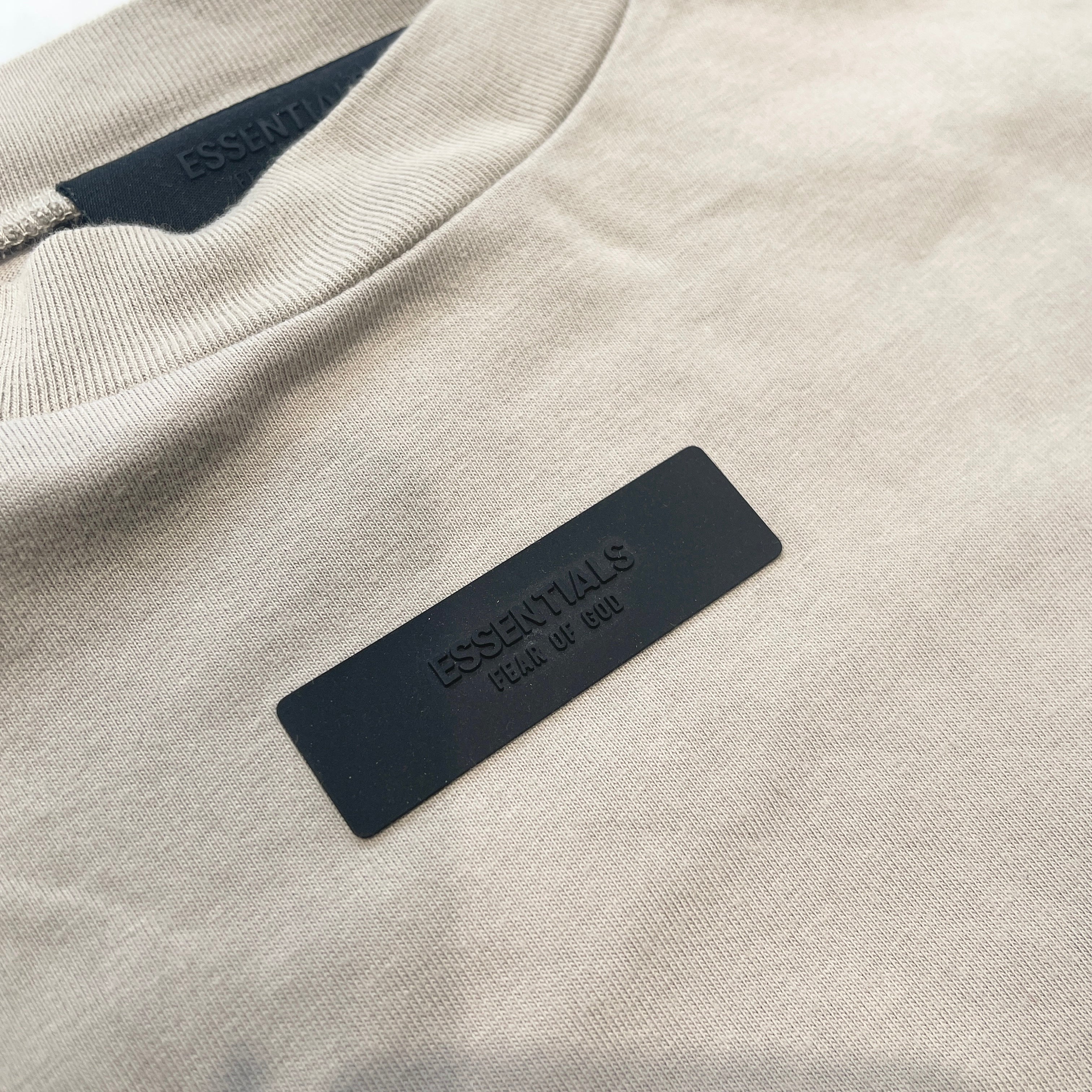 ESSENTIALS FEAR OF GOD 2024SS Rubber Tag Crewneck Long Sleeve Tee Size M エッセンシャル フィアオブゴッド ラバータグ ロングスリーブ Tシャツ サイズM