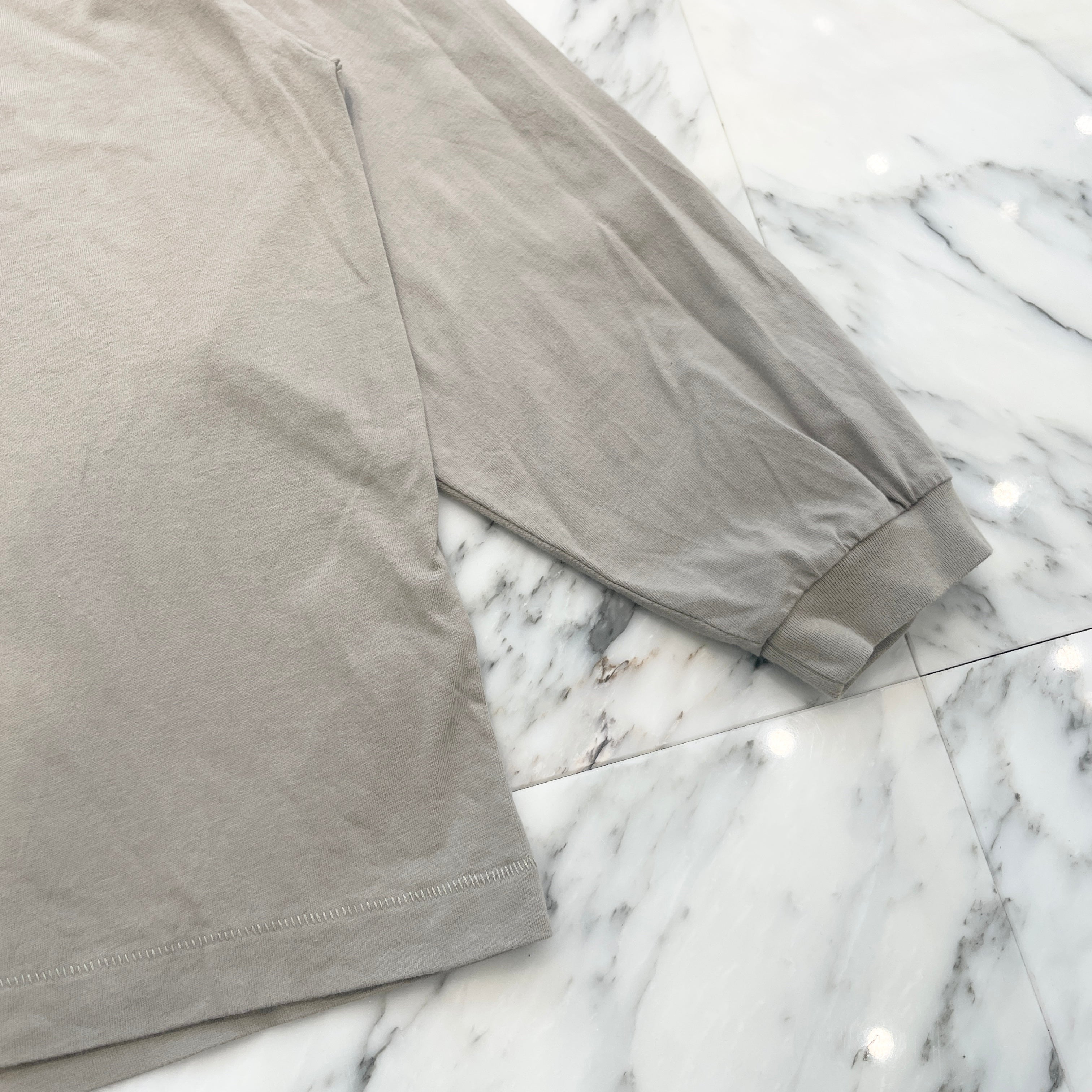 ESSENTIALS FEAR OF GOD 2024SS Rubber Tag Crewneck Long Sleeve Tee Size M エッセンシャル フィアオブゴッド ラバータグ ロングスリーブ Tシャツ サイズM
