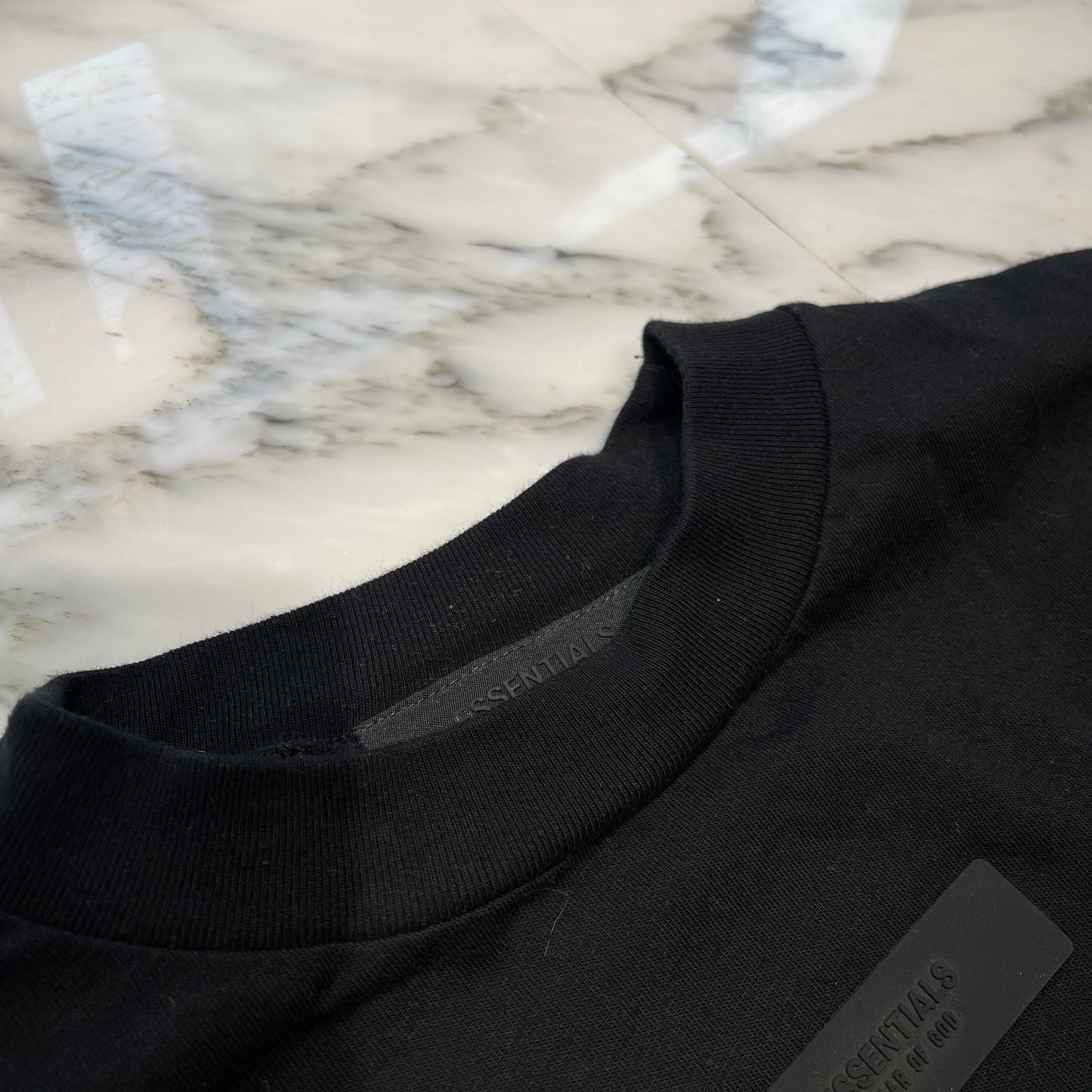 ESSENTIALS FEAR OF GOD 2024SS Rubber Tag Crewneck Tee Size M エッセンシャル フィアオブゴッド ラバータグ クルーネック Tシャツ サイズM