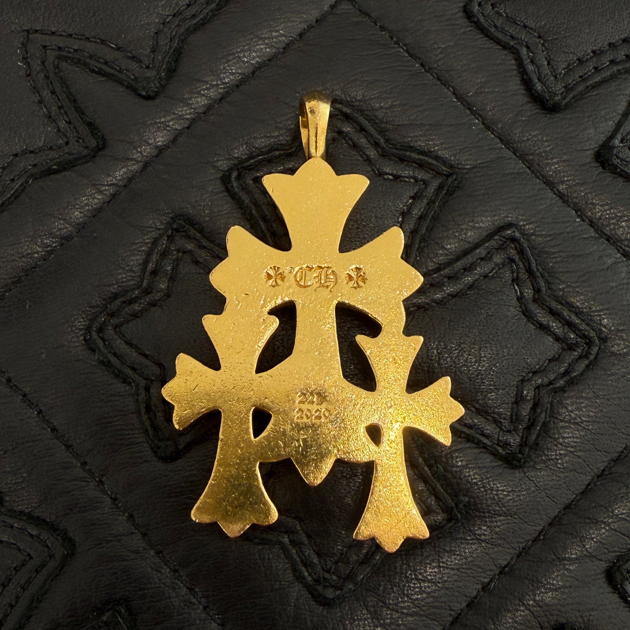 CHROME HEARTS 22K Triple CH Cross Pave Diamond Pendant Top クロム