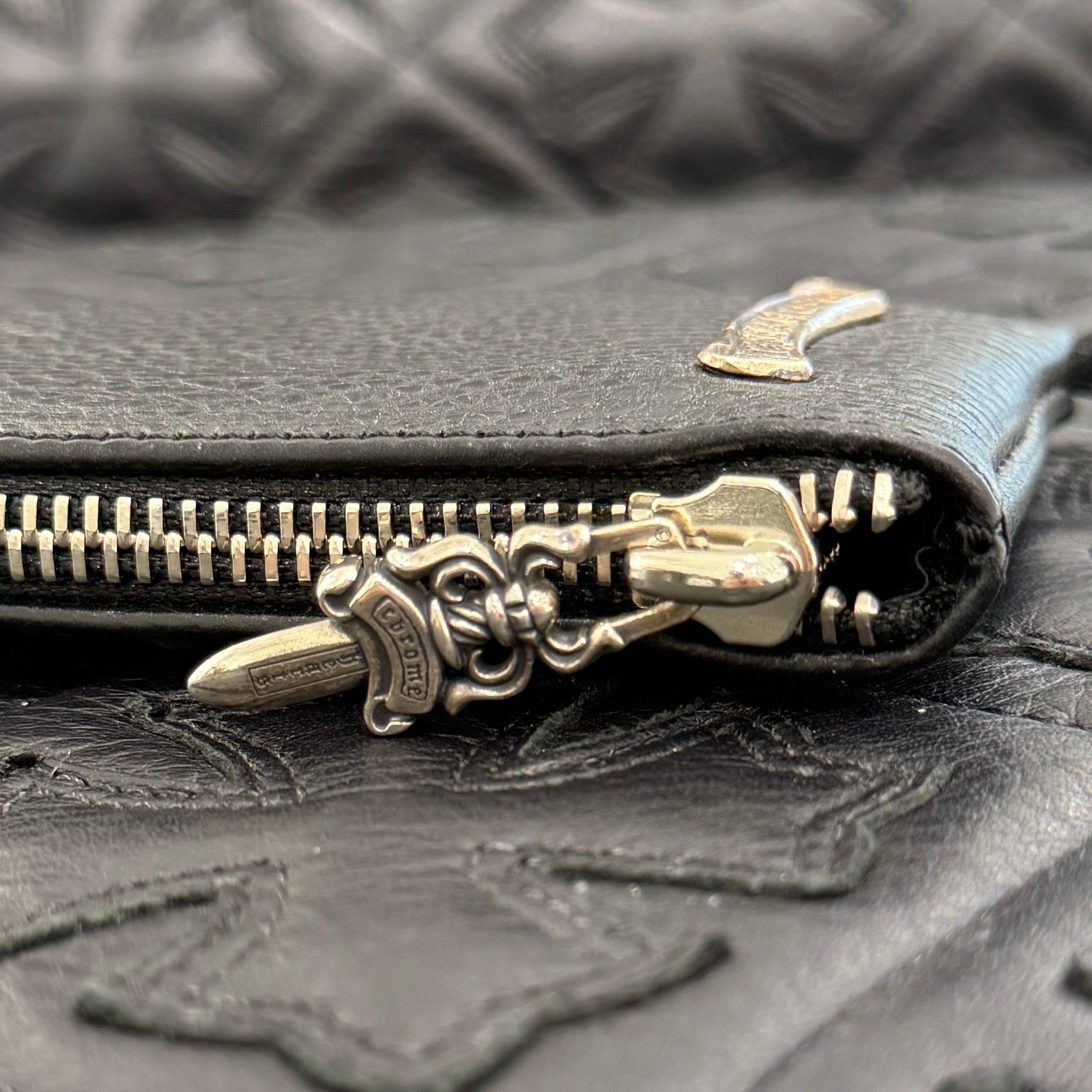 CHROME HEARTS クロムハーツ　Tiny Zip Wallet CHROME HEARTS】クロムハーツ『TINY ZIP WALLET CEMETERY