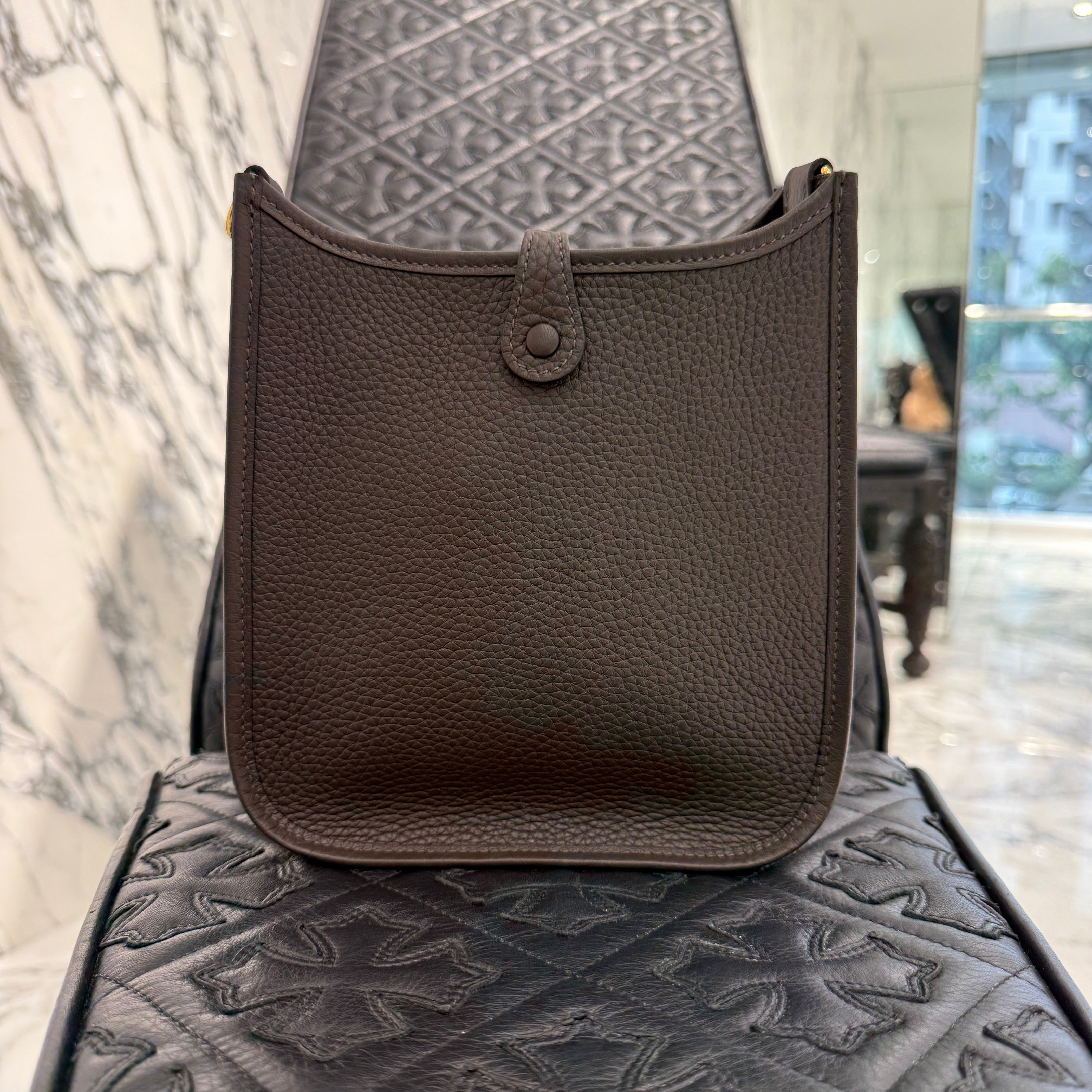 HERMES Evelyn Amazon TPM "Rouge Serie" W刻印 エルメス エブリン アマゾン TPM "ルージュセリエ" レザーショルダーバッグ