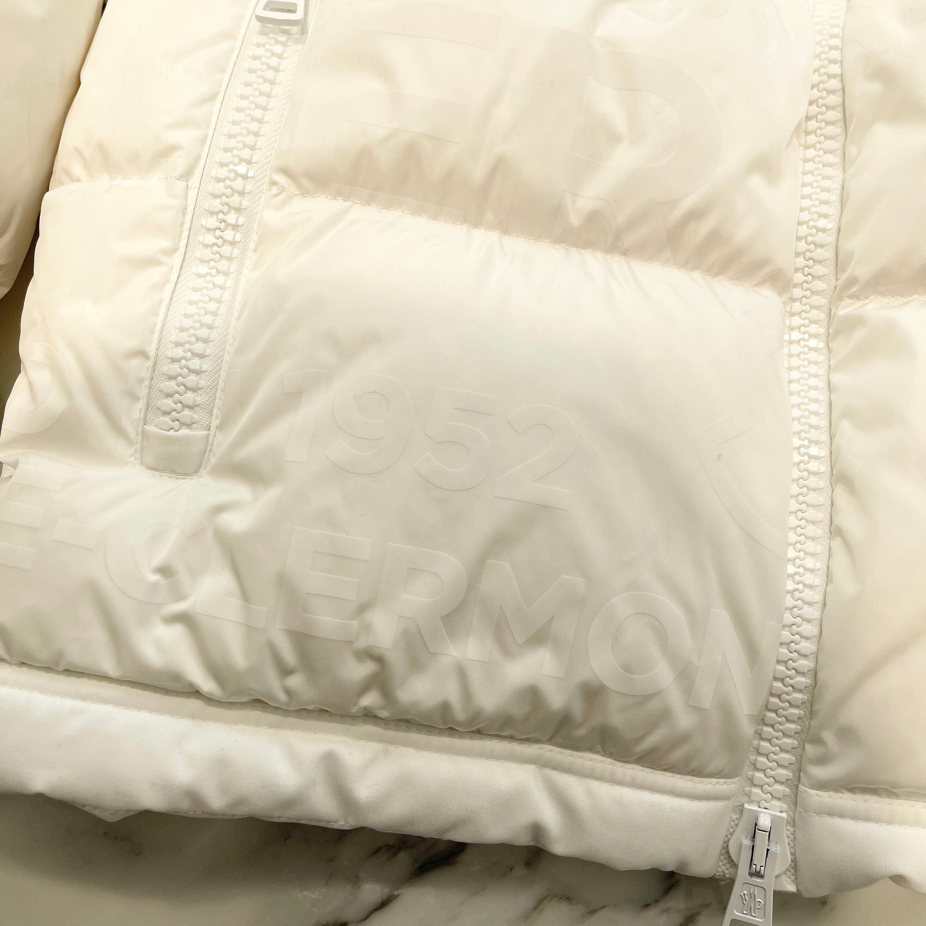 MONCLER 2022AW TARENTAISE GIUBBOTTO Down Jacket H20911A00211 Size 3 モンクレール タレンテーズ・ジュボット ダウンジャケット サイズ3