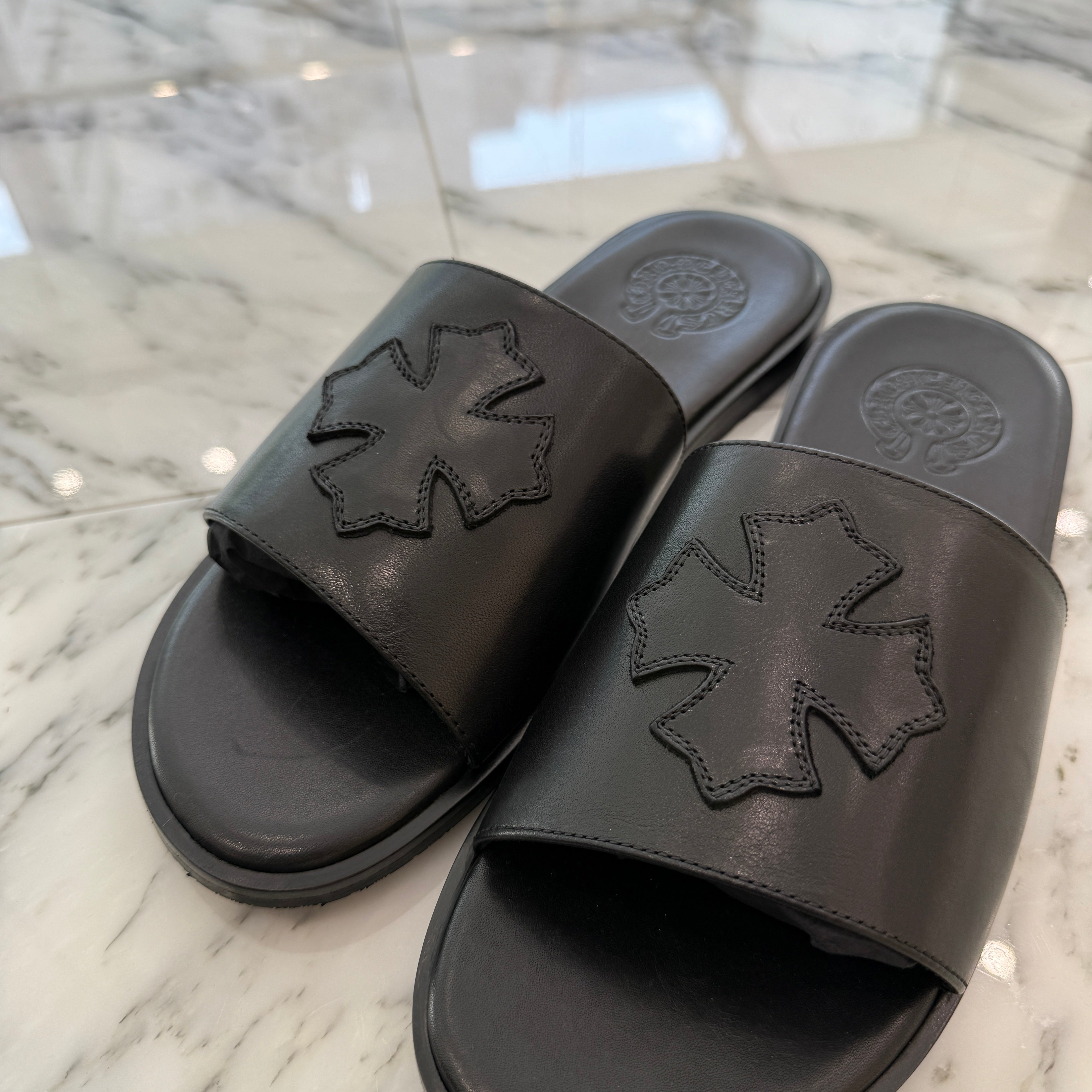未使用品CHROME HEARTS サンダル 43（27cmクロムハーツ レザー 未使用品】CHROME HEARTS サンダル サイズ43（27cm相当）クロム