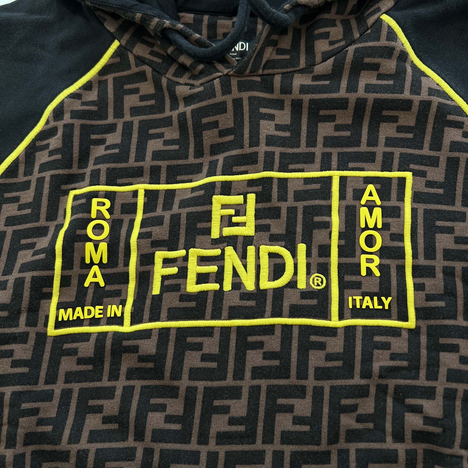 FENDI Zucca Print Pullover Hoodie FY0991 A87E Size M フェンディ ズッカ柄プルオーバーフーディ サイズM