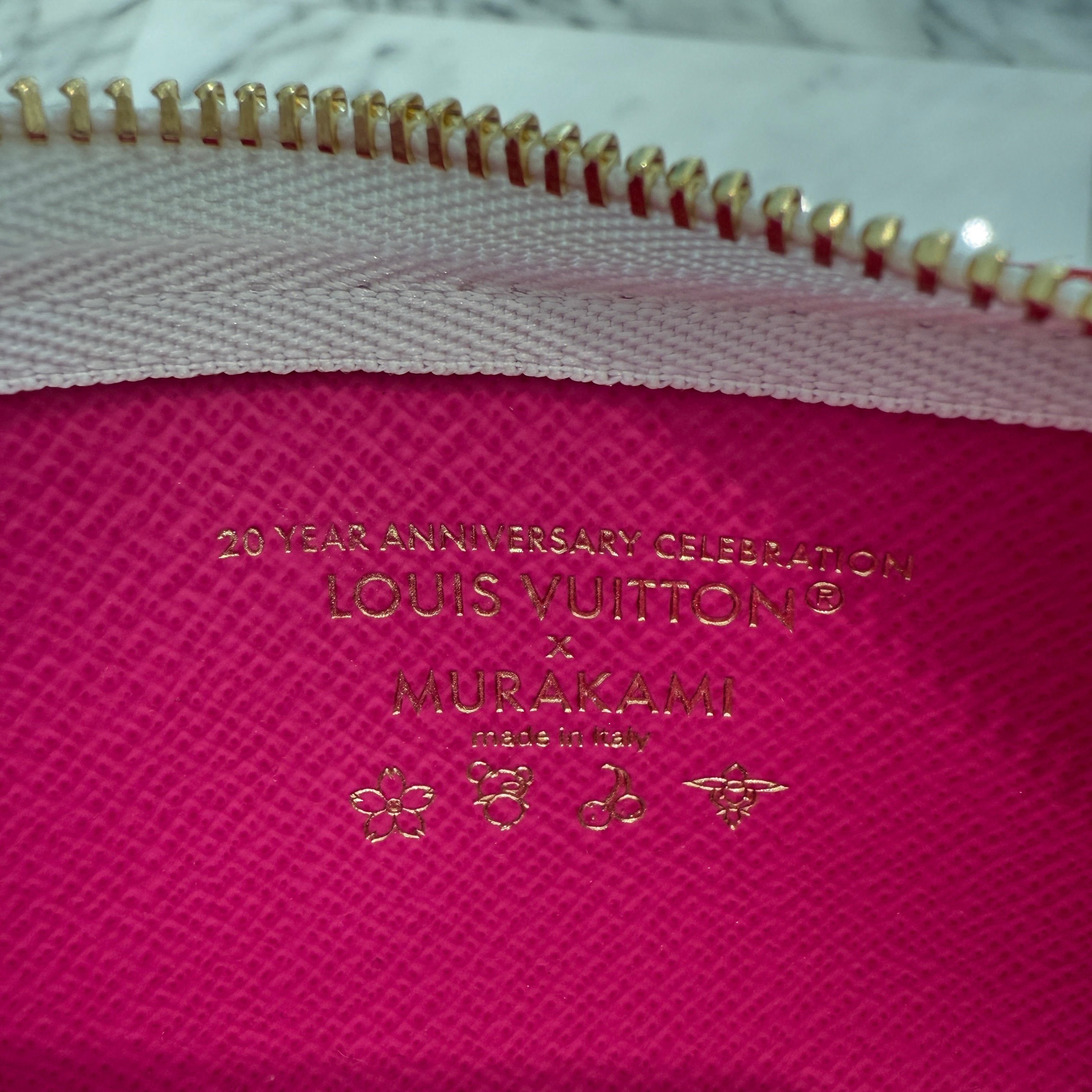 LOUIS VUITTON × Takashi Murakami 2025SS Multicolor Monogram Phone Pouch M14099 ルイヴィトン×村上隆 マルチカラー モノグラム フォンポーチ