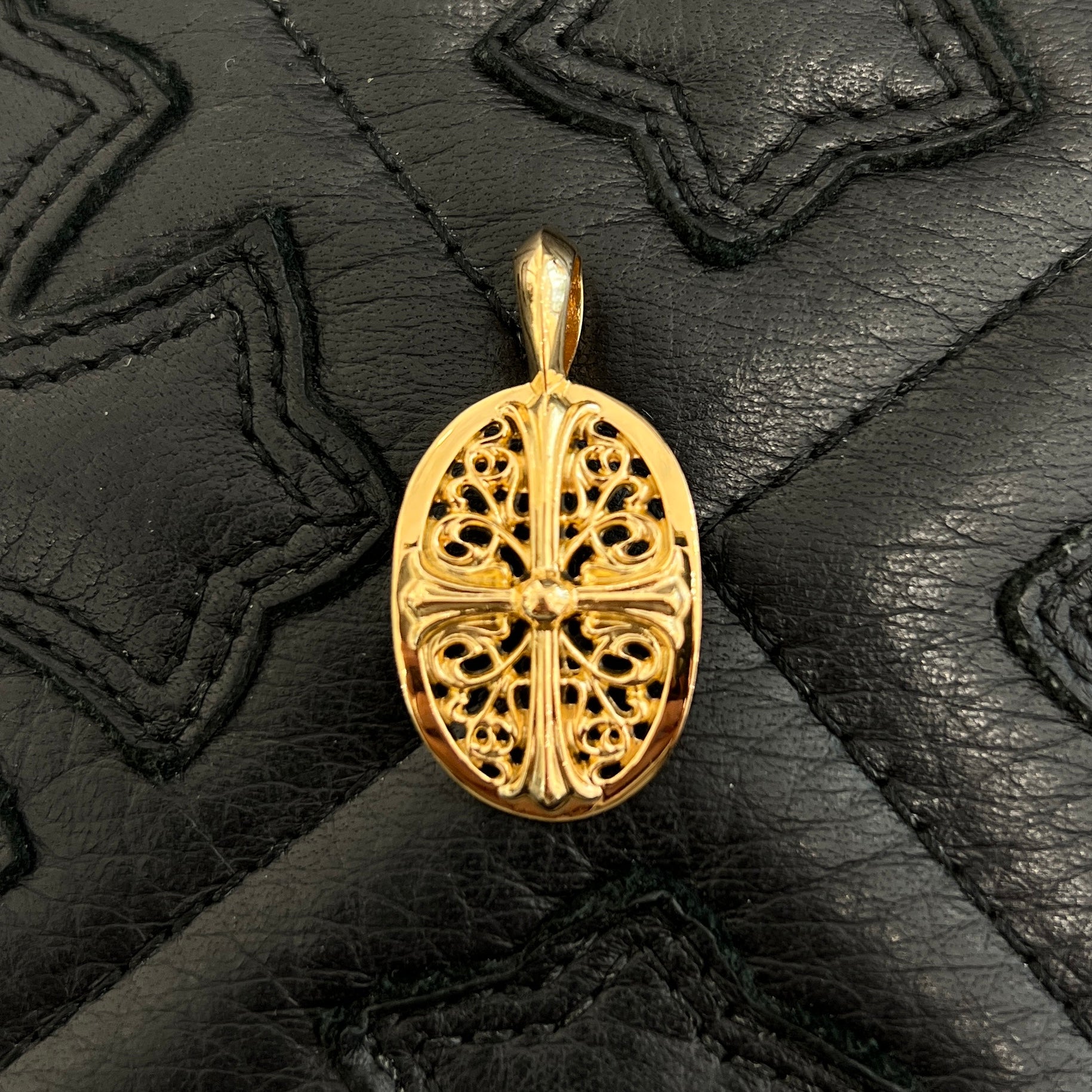 CHROME HEARTS 22K Classic Oval Cross Pendent Top クロムハ―ツ 22K クラシックオーバル クロス ペンダントトップ