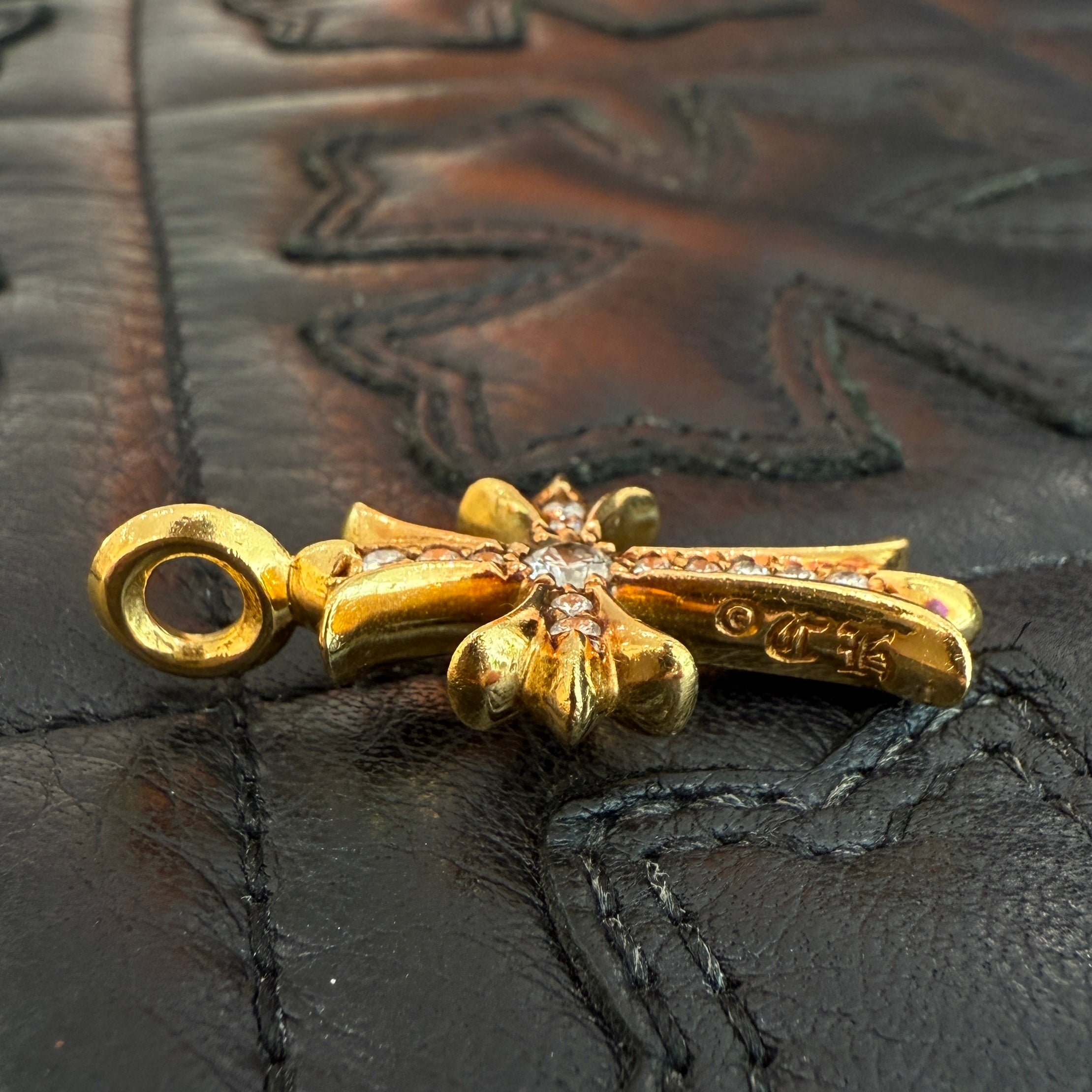 CHROME HEARTS 22K Tiny Fat Cross Pave Diamond Pendant Top クロムハーツ 22K タイニーファットクロス パヴェダイヤモンド ペンダントトップ