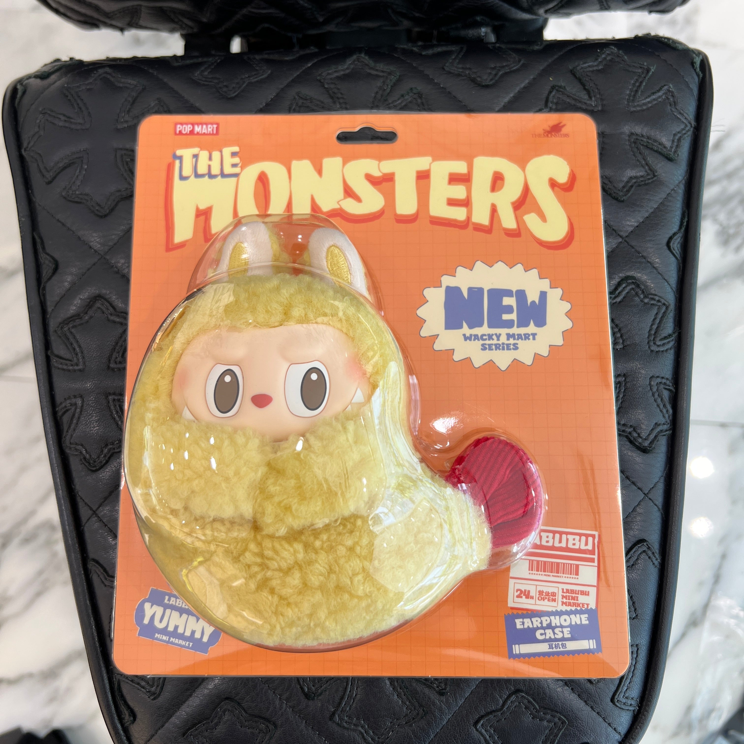 POP MART The Monsters Wacky Mart Series Earphone Case LABUBU ポップマート ザ・モンスターズ ワッキーマート シリーズ イヤホンケース ラブブストラップ