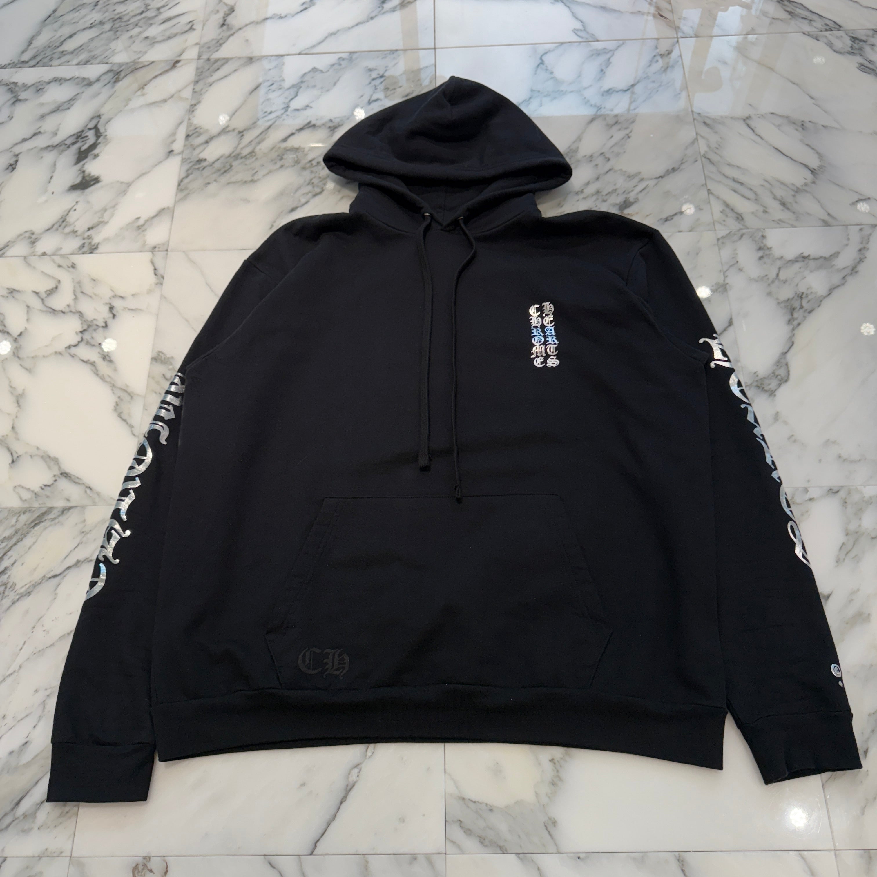 CHROME HEARTS 2025AW 1988 Silver Vertical Logo Pullover Hoodie Size XL クロムハーツ 1988 シルバー ヴァーティカルロゴ プルオーバーフーディー サイズXL