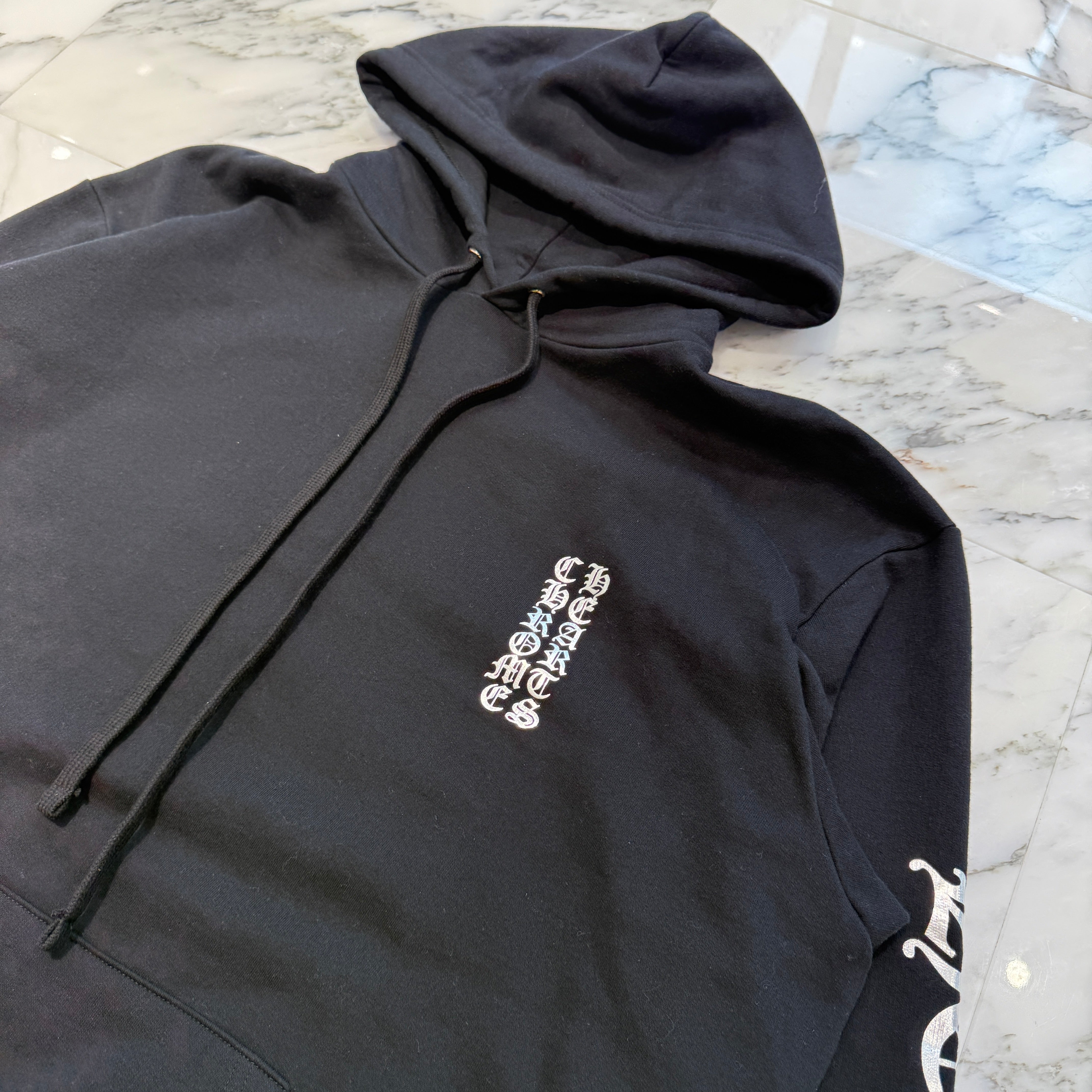 CHROME HEARTS 2025AW 1988 Silver Vertical Logo Pullover Hoodie Size XL クロムハーツ 1988 シルバー ヴァーティカルロゴ プルオーバーフーディー サイズXL