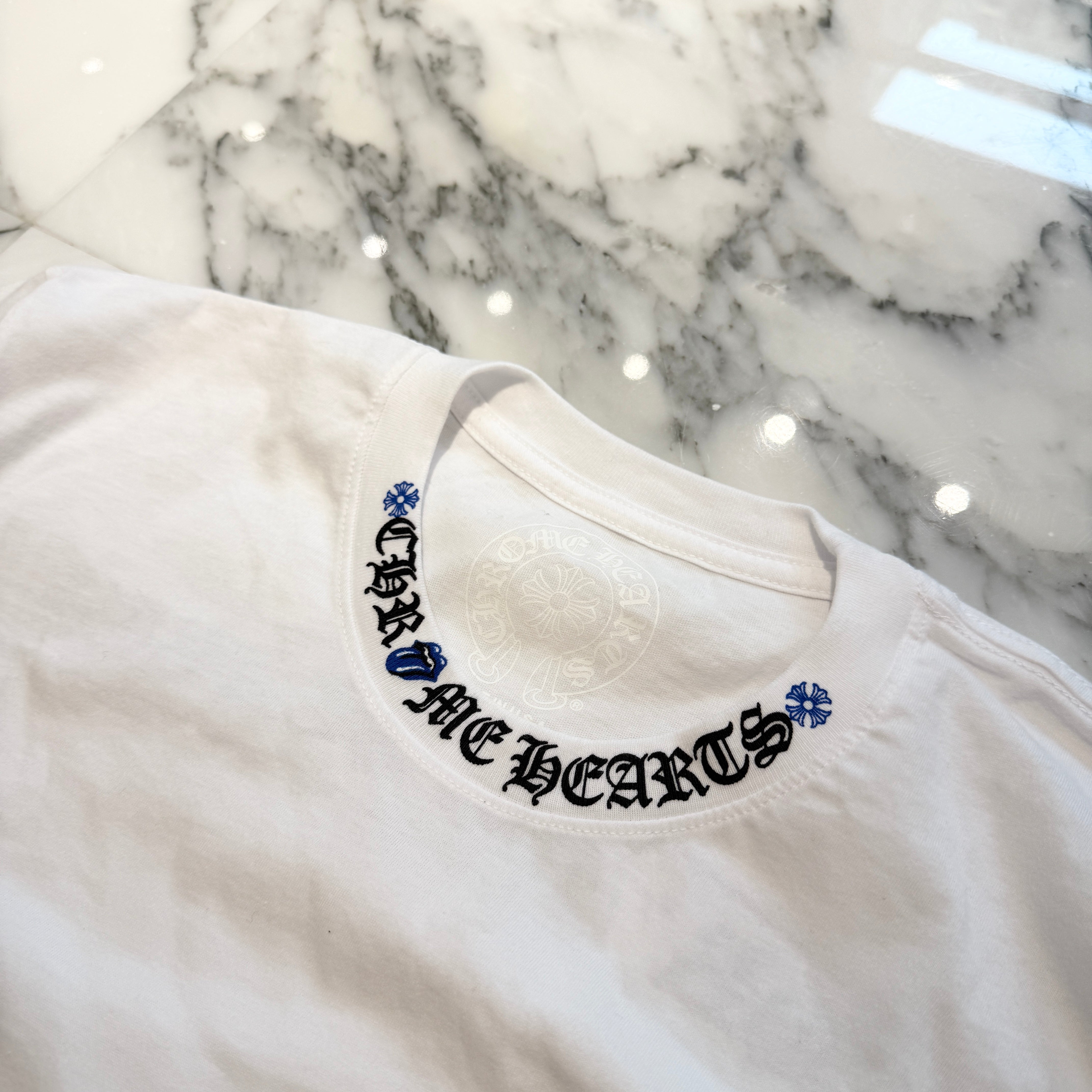 CHROME HEARTS × The Rolling Stones 2024SS Lip Tan Neck Logo Back Scroll Tee Size M クロムハーツ × ローリングストーンズ リップアンドタン ネックロゴ バックスクロール Tシャツ サイズM