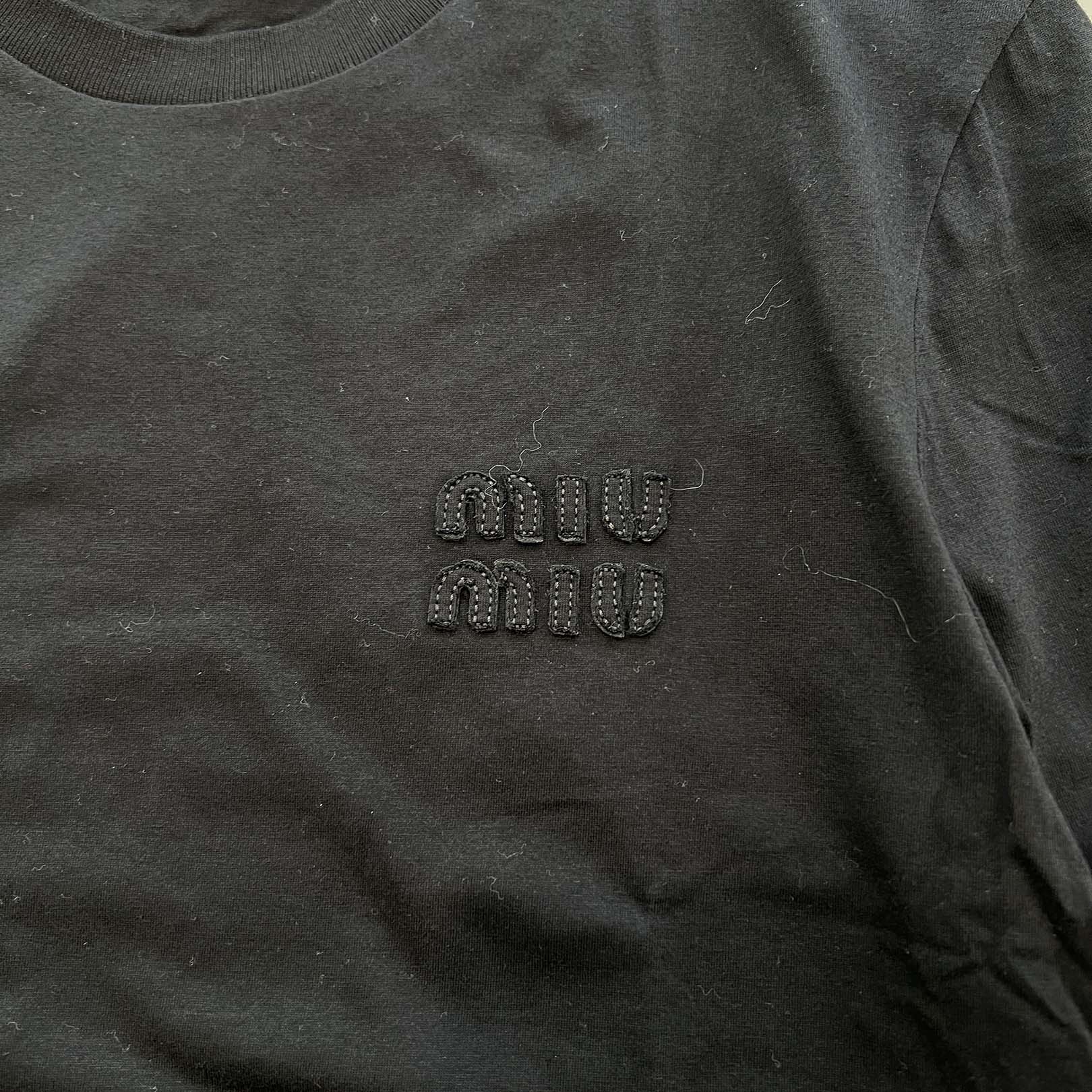 MIU MIU 2023SS Front Logo Embroidered Long Sleeve Tee MJL973 S232 133L Size XS ミュウミュウ フロントロゴ刺繡 ロングスリーブＴシャツ サイズXS