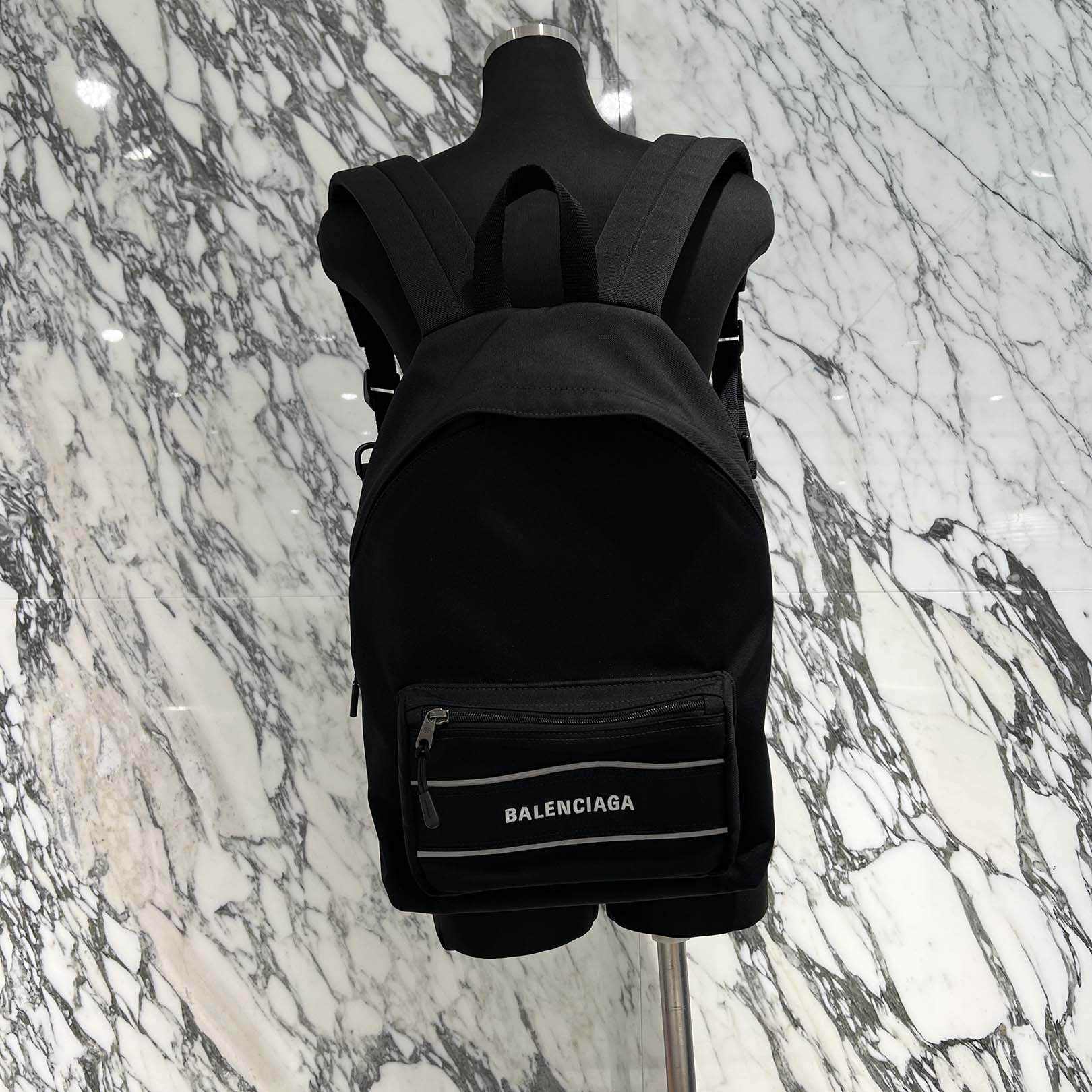 BALENCIAGA SPORT Nylon Crossbody Backpack 6381062HFOX1090 バレンシアガ スポーツ ナイロン クロスボディバックパック