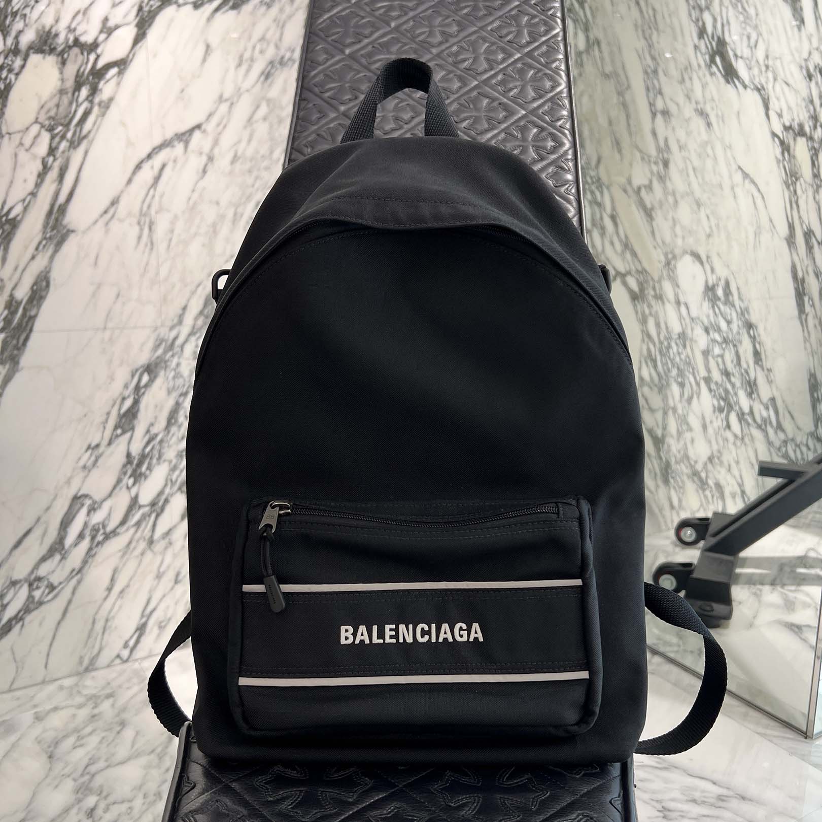 BALENCIAGA SPORT Nylon Crossbody Backpack 6381062HFOX1090 バレンシアガ スポーツ ナイロン クロスボディバックパック