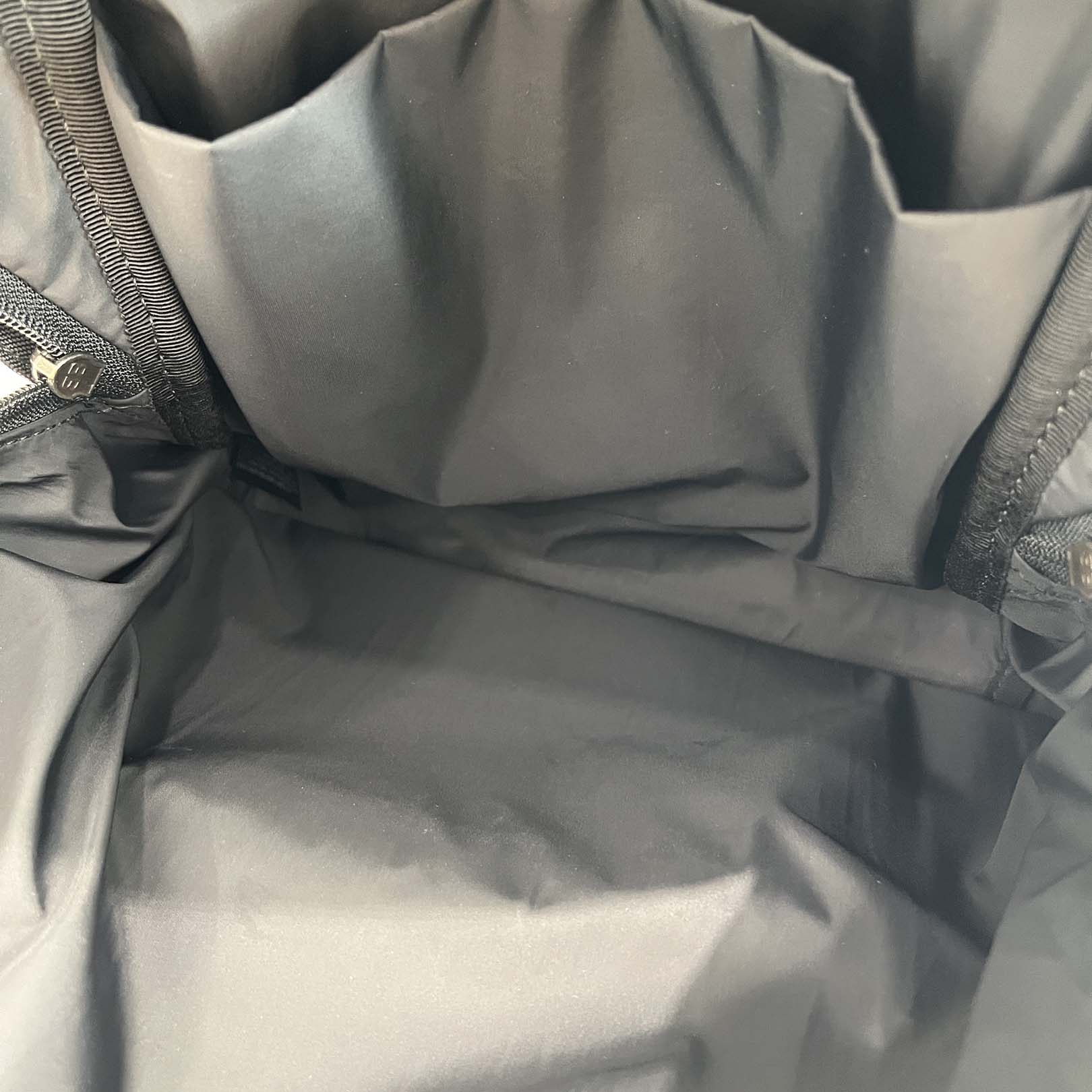 BALENCIAGA SPORT Nylon Crossbody Backpack 6381062HFOX1090 バレンシアガ スポーツ ナイロン クロスボディバックパック