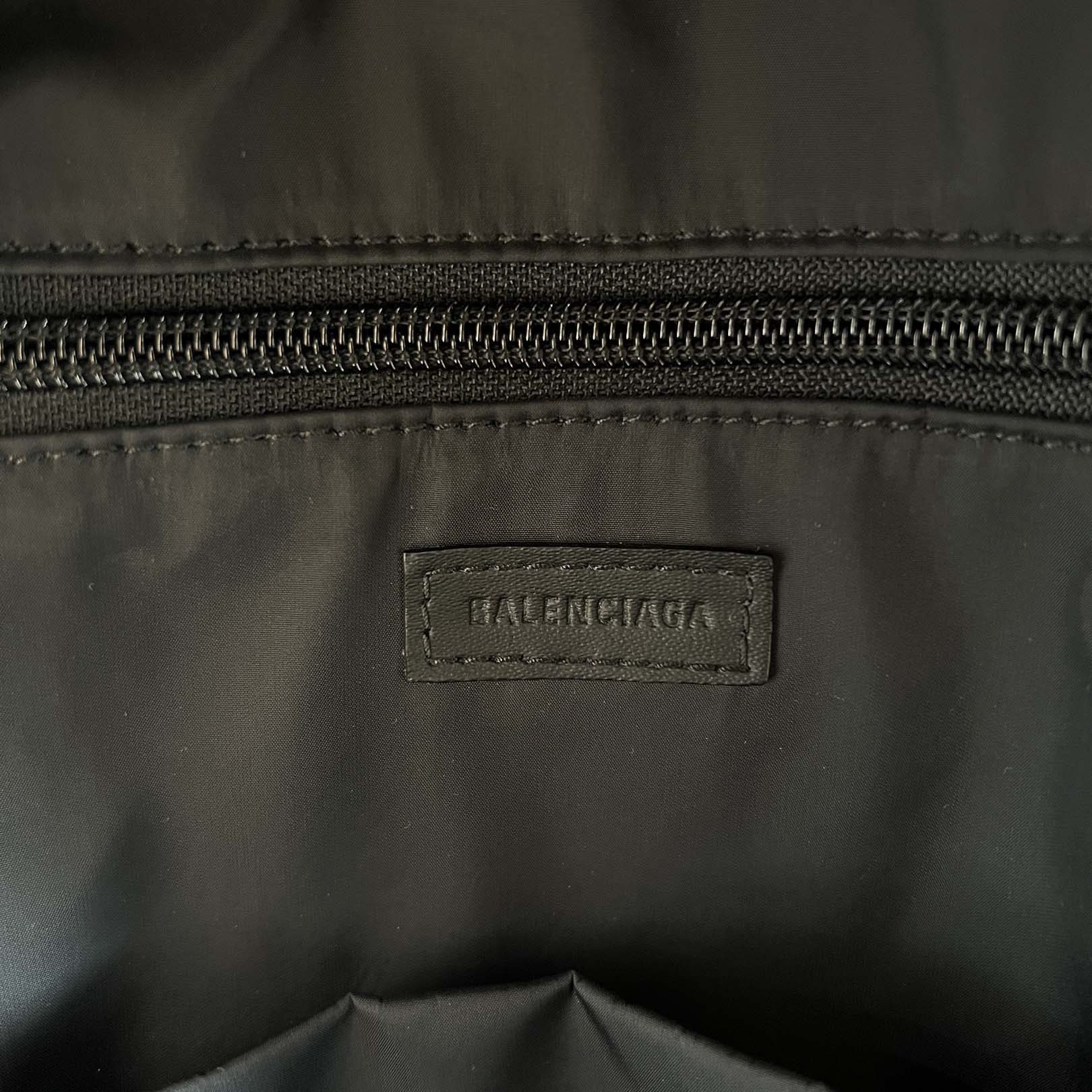 BALENCIAGA SPORT Nylon Crossbody Backpack 6381062HFOX1090 バレンシアガ スポーツ ナイロン クロスボディバックパック