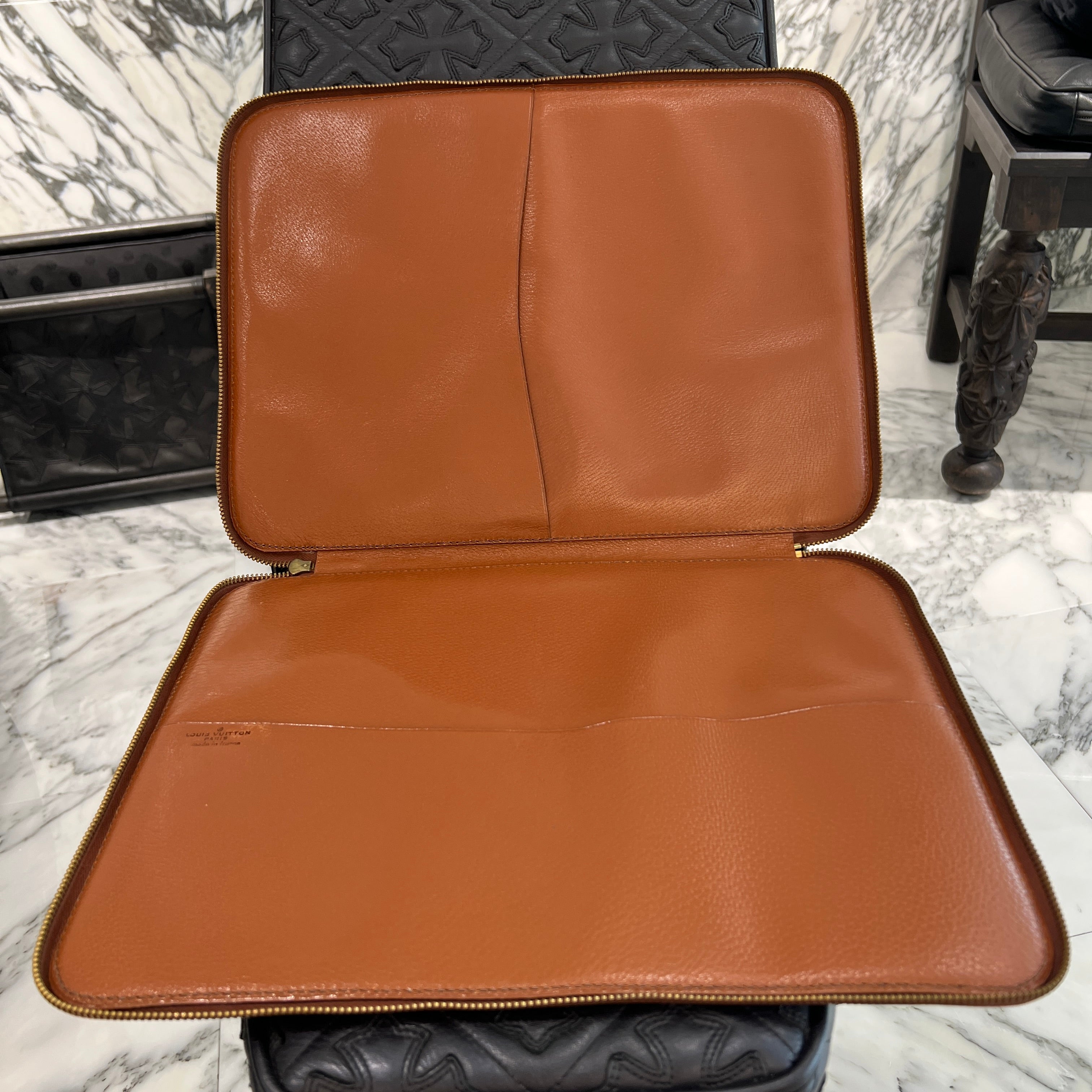 LOUIS VUITTON Monogram Poche Document Poigner Bag ルイヴィトン モノグラム ポッシュ ドキュマン ポワニエ バッグ