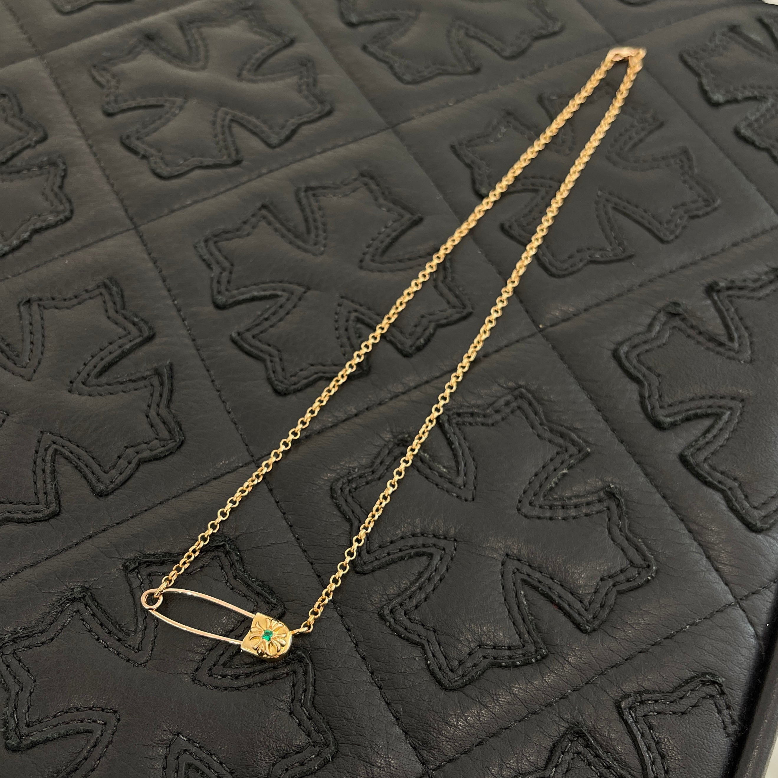 CHROME HEARTS 22K Safety Pin 1 Emerald Roll Chain Necklace Size 16 Inch クロムハーツ 22K セーフティピン 1エメラルド ロールチェーン ネックレス 16インチ