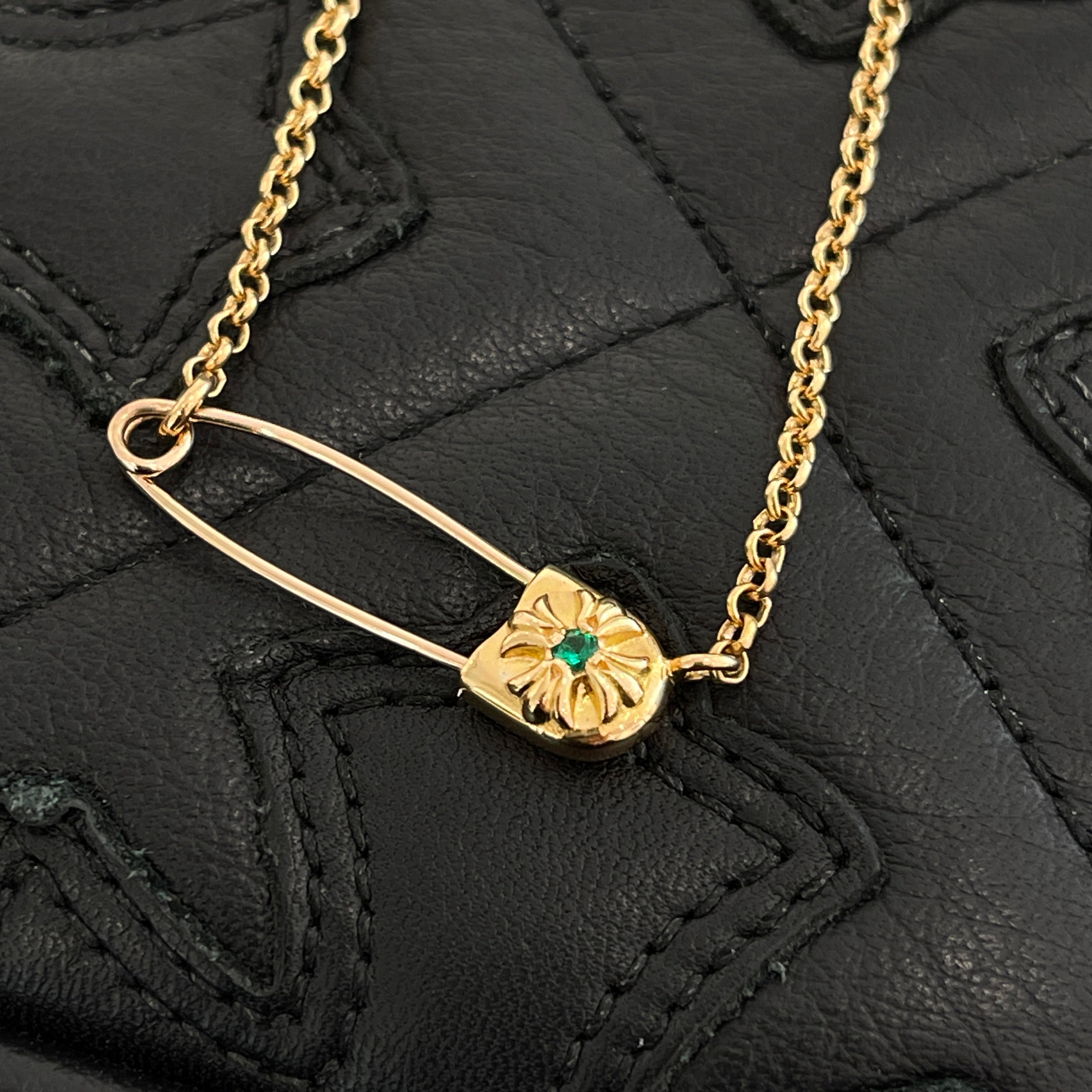 CHROME HEARTS 22K Safety Pin 1 Emerald Roll Chain Necklace Size 16 Inch クロムハーツ 22K セーフティピン 1エメラルド ロールチェーン ネックレス 16インチ