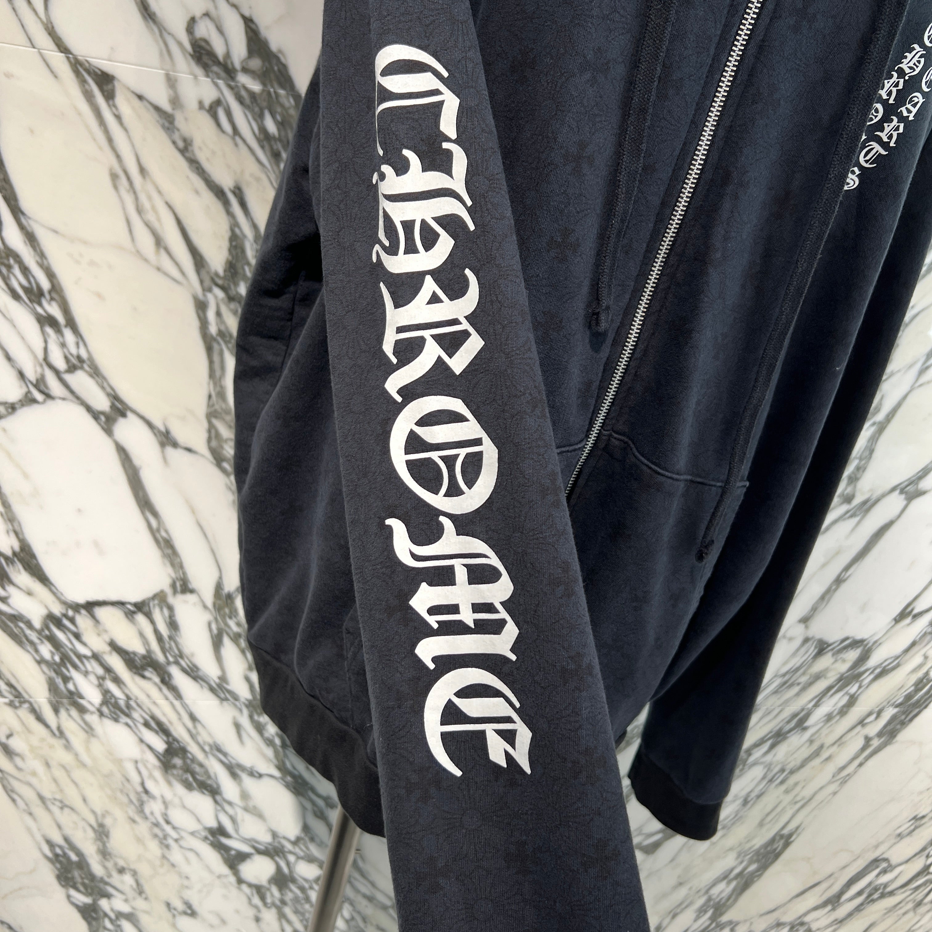 CHROME HEARTS Vertical Logo CH Plus Zip Up Hoodie Size XL クロムハーツ ヴァーティカルロゴ CHプラス総柄 ジップアップフーディ サイXL