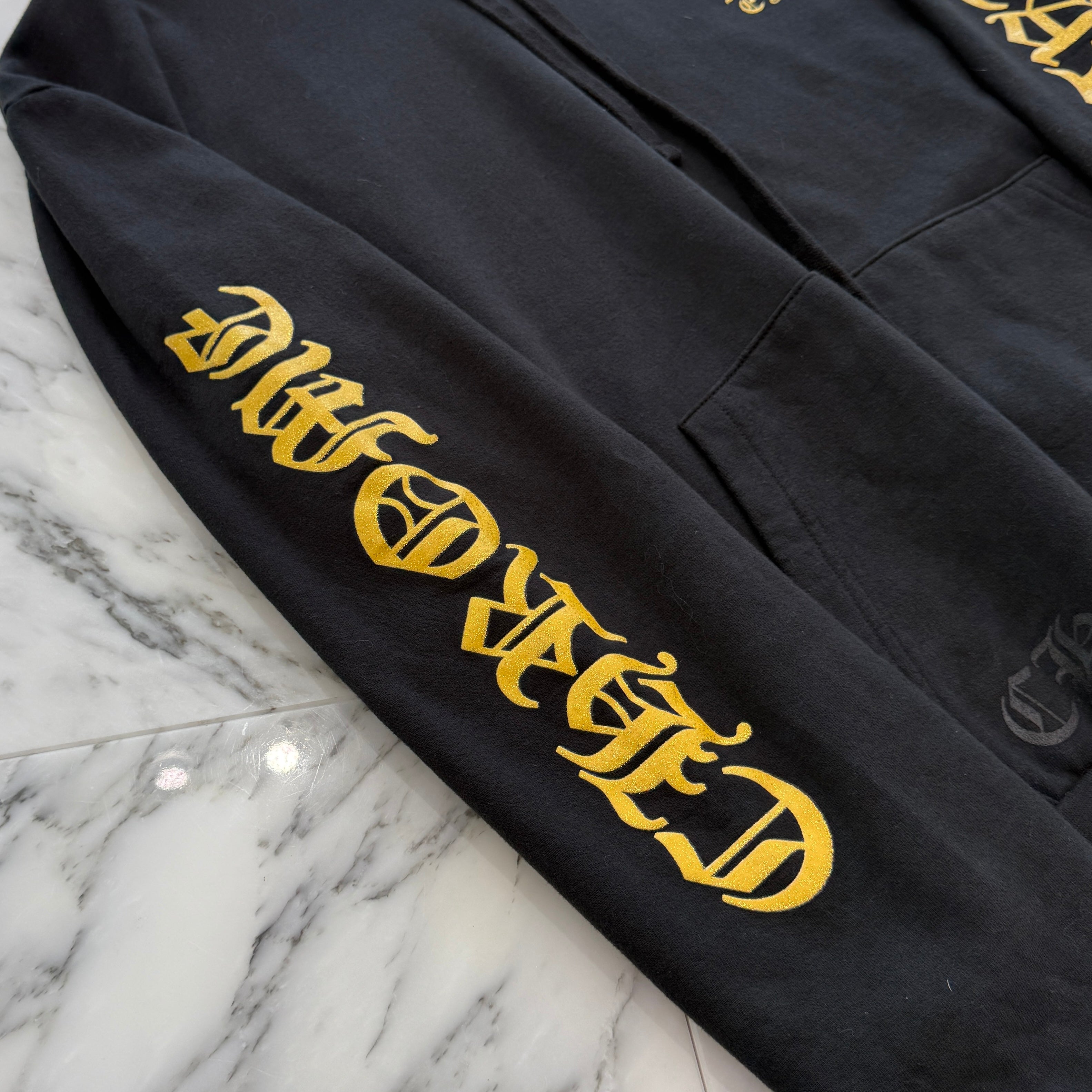 CHROME HEARTS 2024SS Online Limited Vertical Logo Gold Glitter Hoodie Size L クロムハーツ オンライン限定 ヴァーティカルロゴ ゴールドグリッターフーディ サイズL