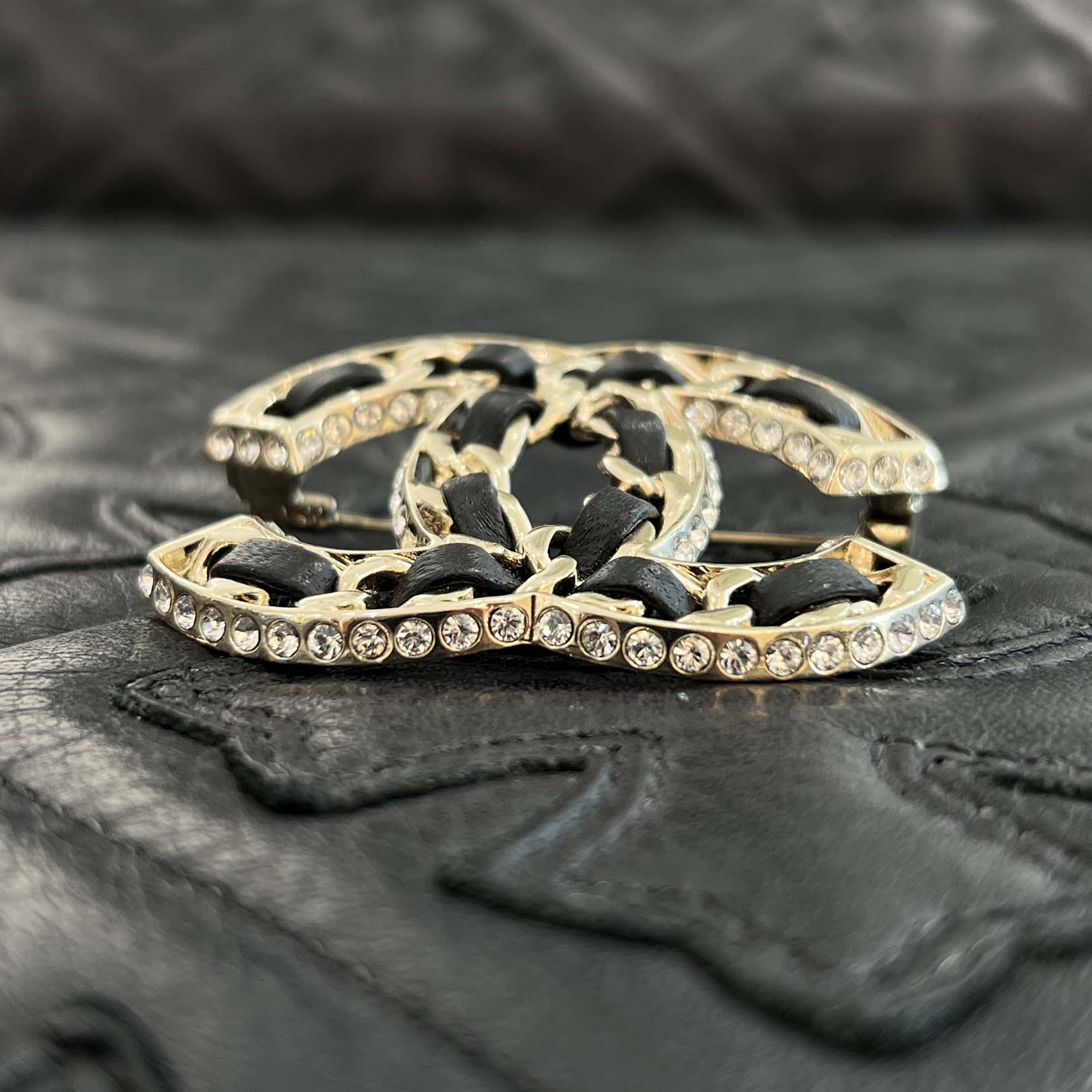 CHANEL B23P Coco Mark Rhinestone Leather Brooch シャネル B23P ココマーク ラインストーン レザーブローチ