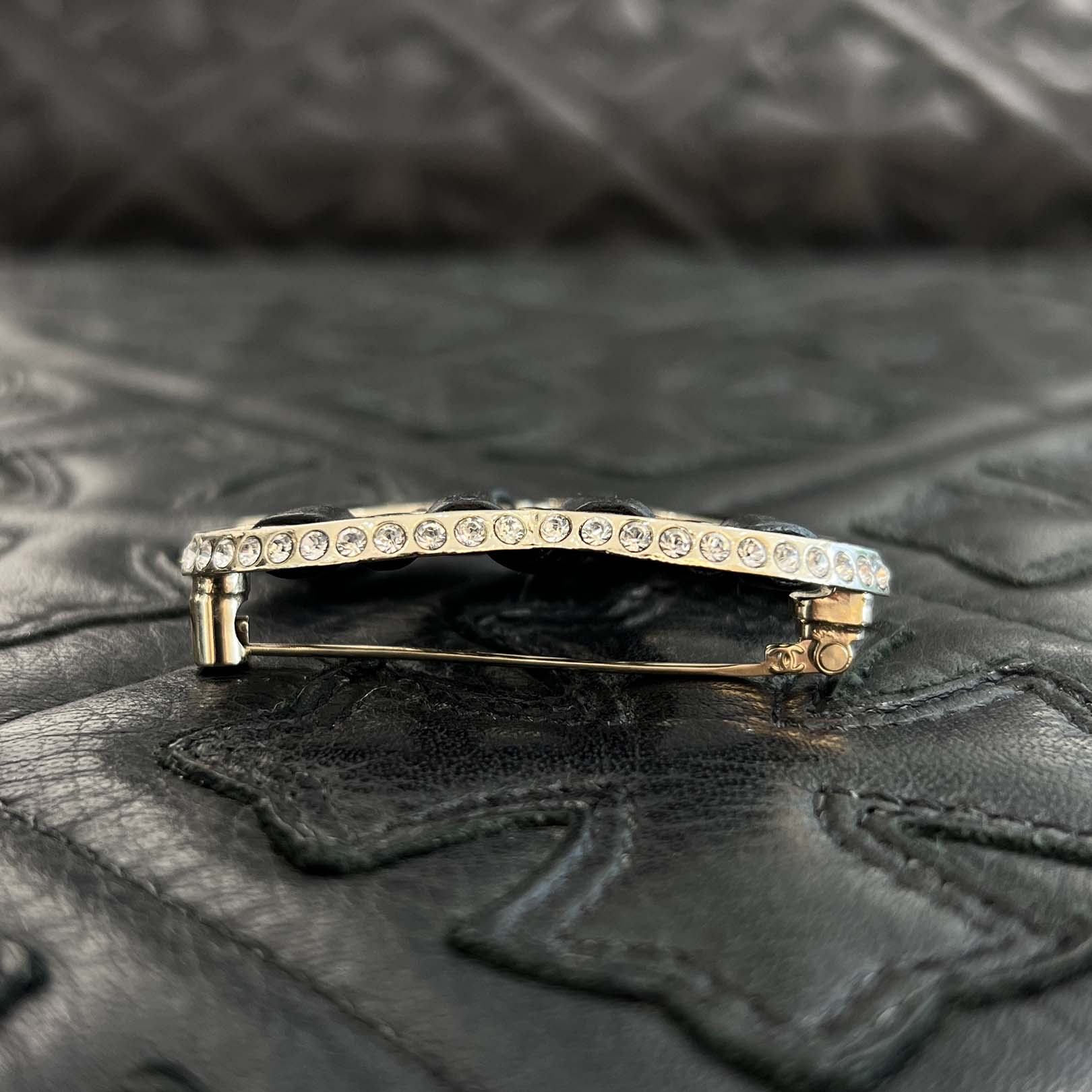 CHANEL B23P Coco Mark Rhinestone Leather Brooch シャネル B23P ココマーク ラインストーン レザーブローチ