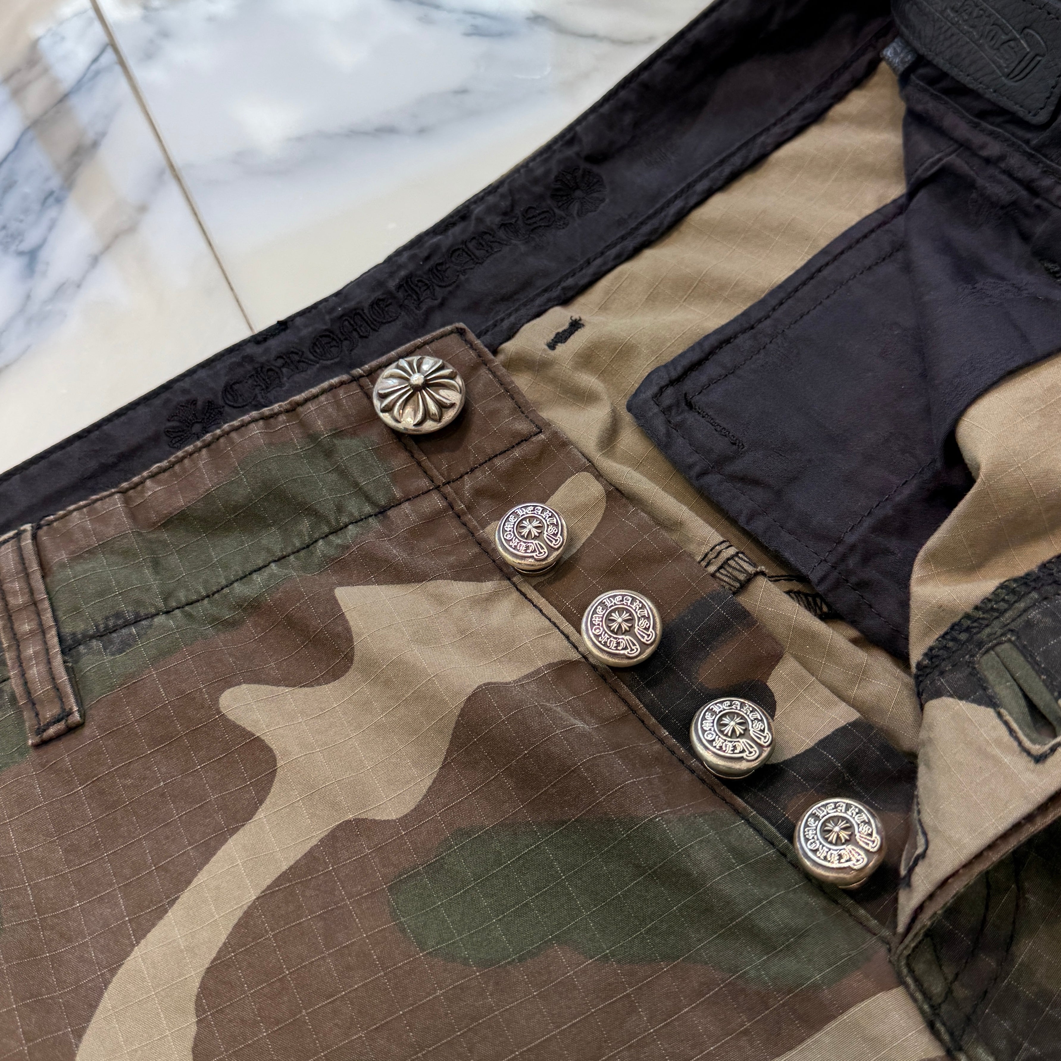 CHROME HEARTS Cross Ball Button Camo Cargo Pants Size 30 クロムハーツ クロスボールボタン カモ カーゴパンツ サイズ30