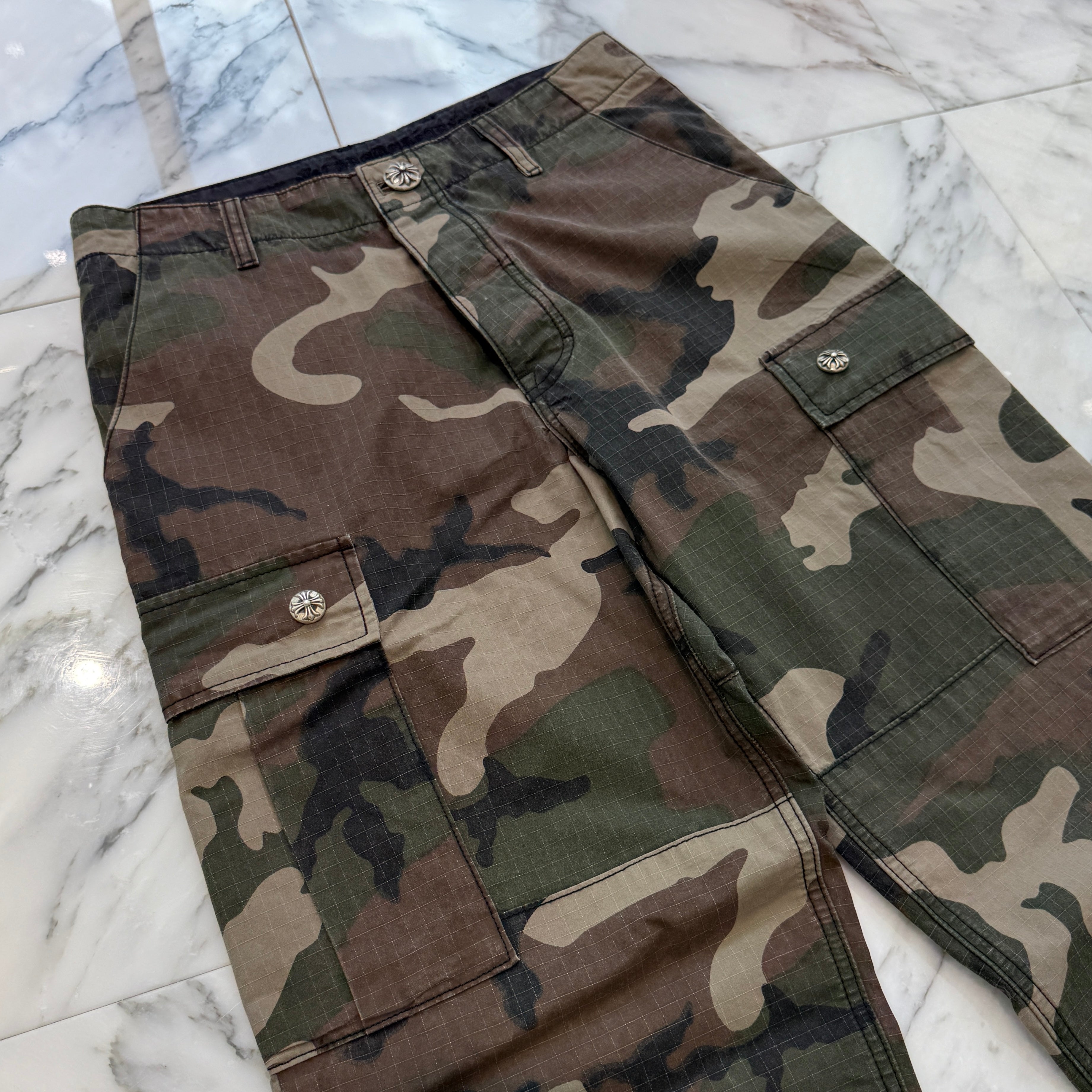 CHROME HEARTS Cross Ball Button Camo Cargo Pants Size 30 クロムハーツ クロスボールボタン カモ カーゴパンツ サイズ30