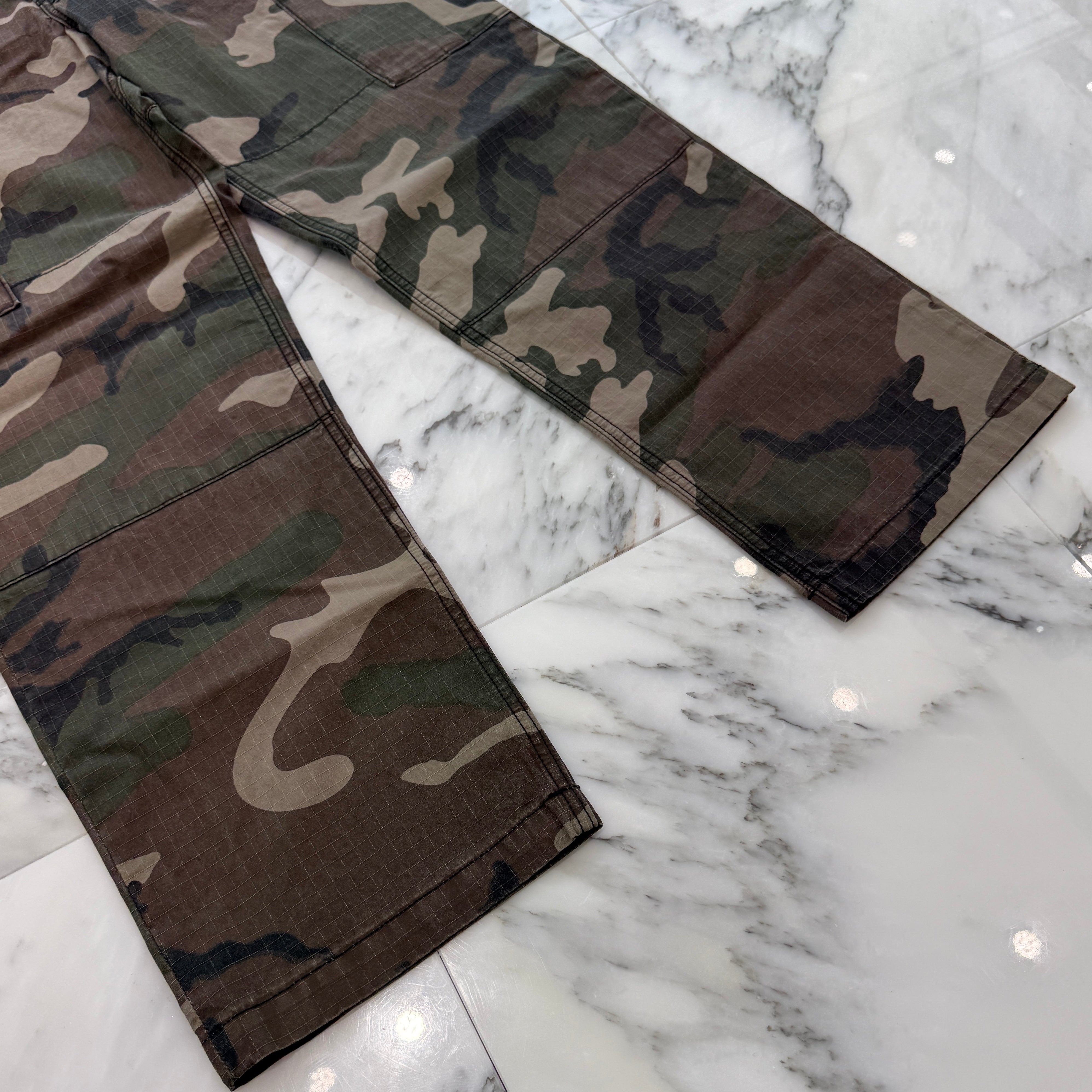 CHROME HEARTS Cross Ball Button Camo Cargo Pants Size 30 クロムハーツ クロスボールボタン カモ カーゴパンツ サイズ30