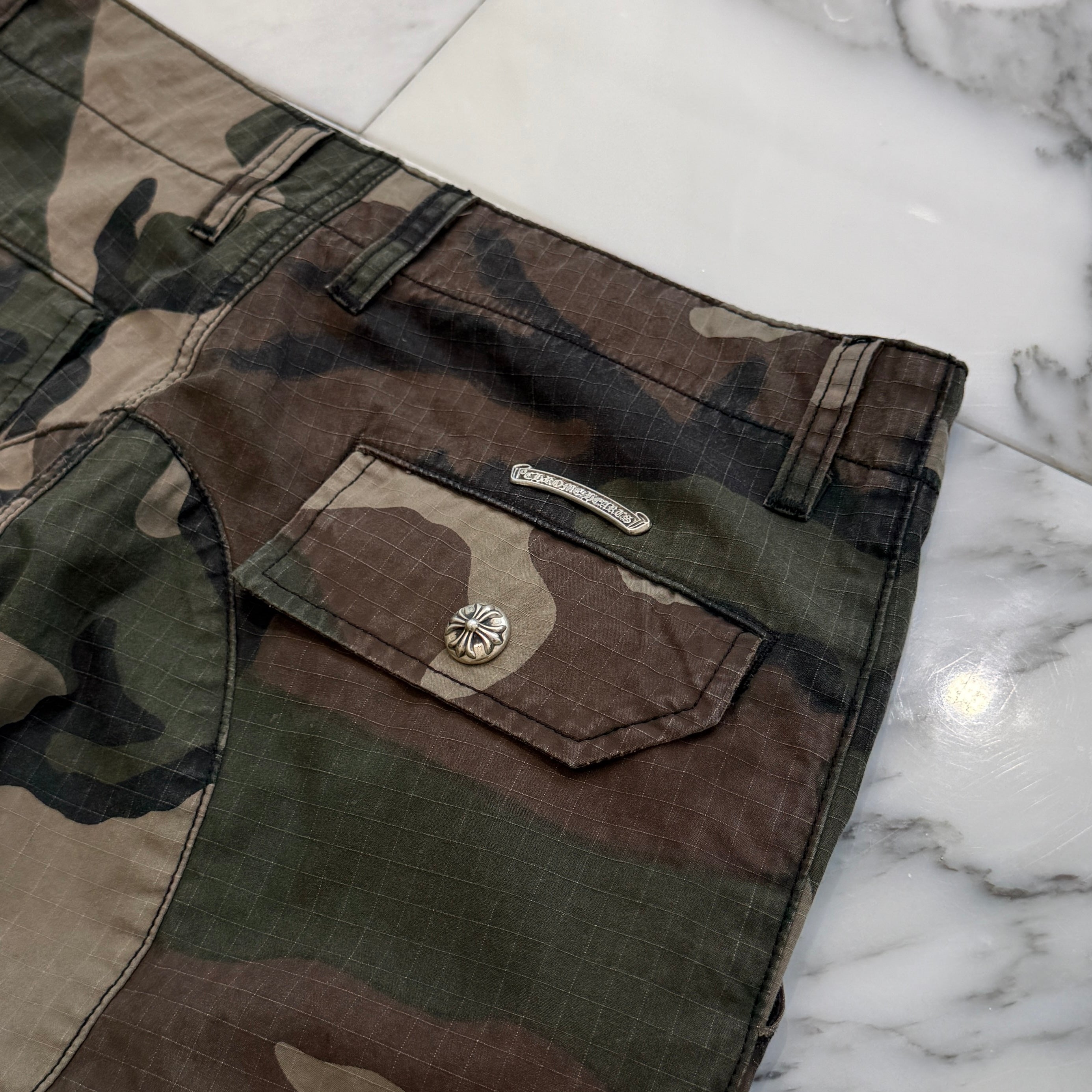 CHROME HEARTS Cross Ball Button Camo Cargo Pants Size 30 クロムハーツ クロスボールボタン カモ カーゴパンツ サイズ30