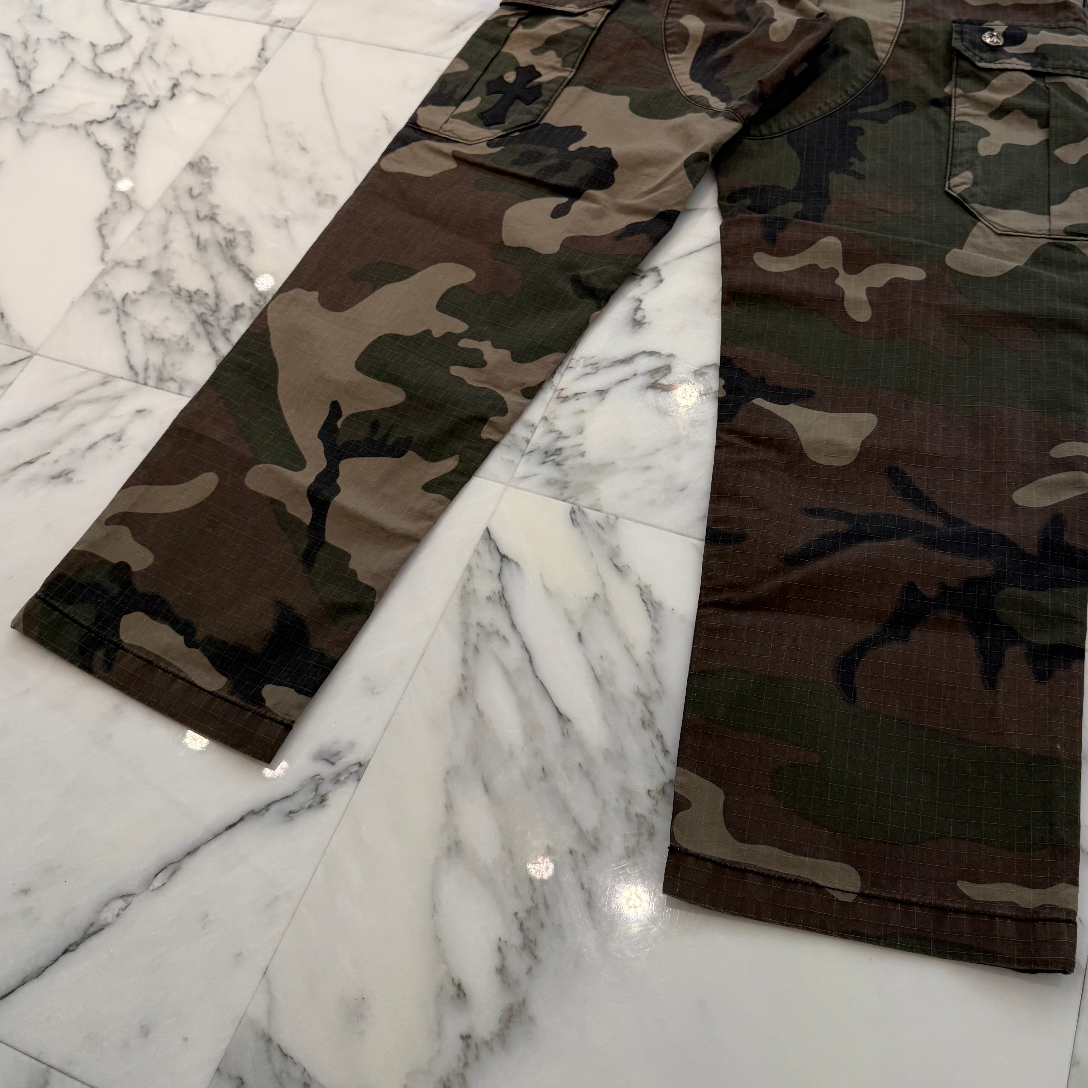 CHROME HEARTS Cross Ball Button Camo Cargo Pants Size 30 クロムハーツ クロスボールボタン カモ カーゴパンツ サイズ30