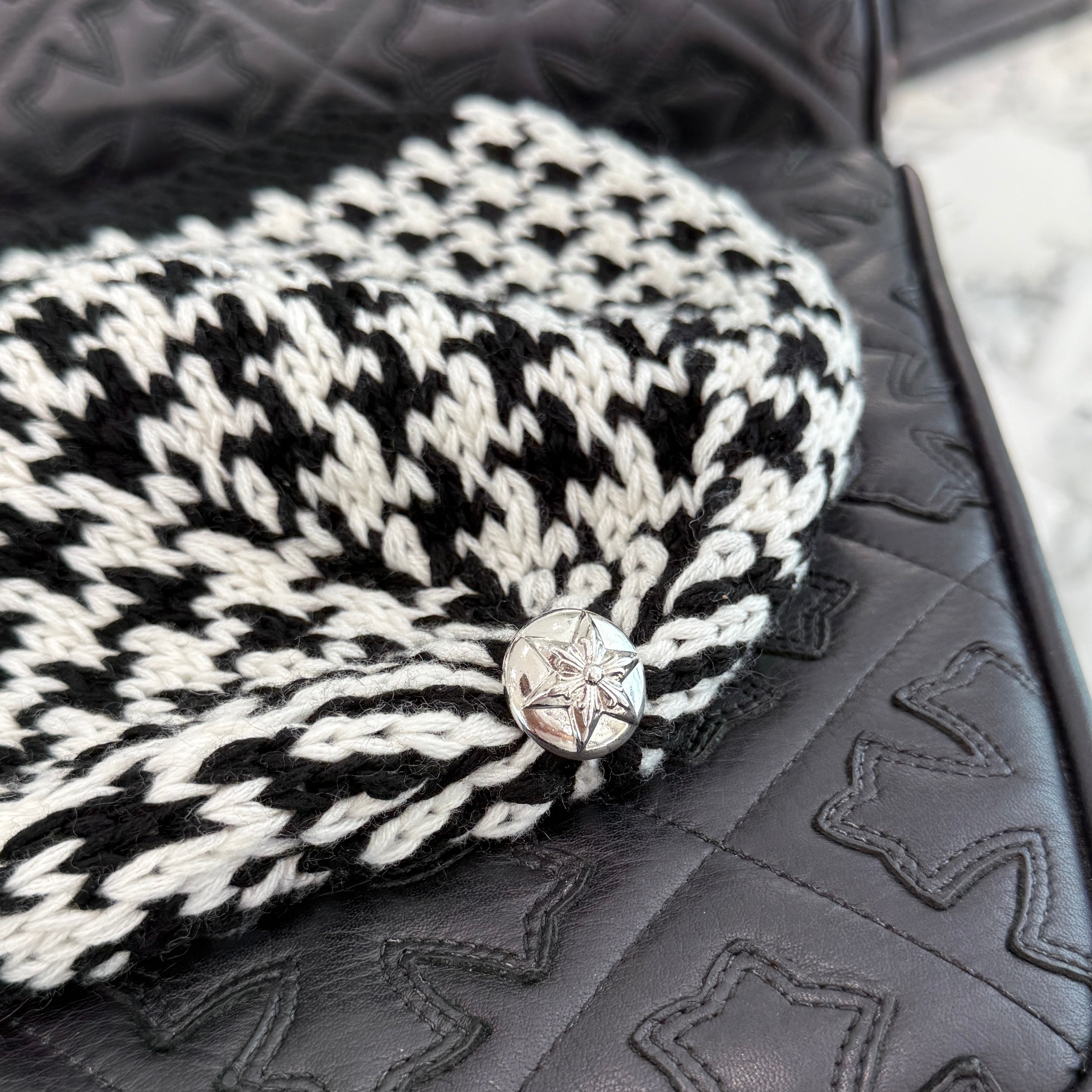 CHROME HEARTS 1 Cross Leather Patch Houndstooth Pattern Cashmere Beanie Size ONE SIZE(53-60) クロムハーツ 1クロスレザーパッチ ハウンドトゥースパターン カシミアビーニー サイズONE SIZE(53-60)