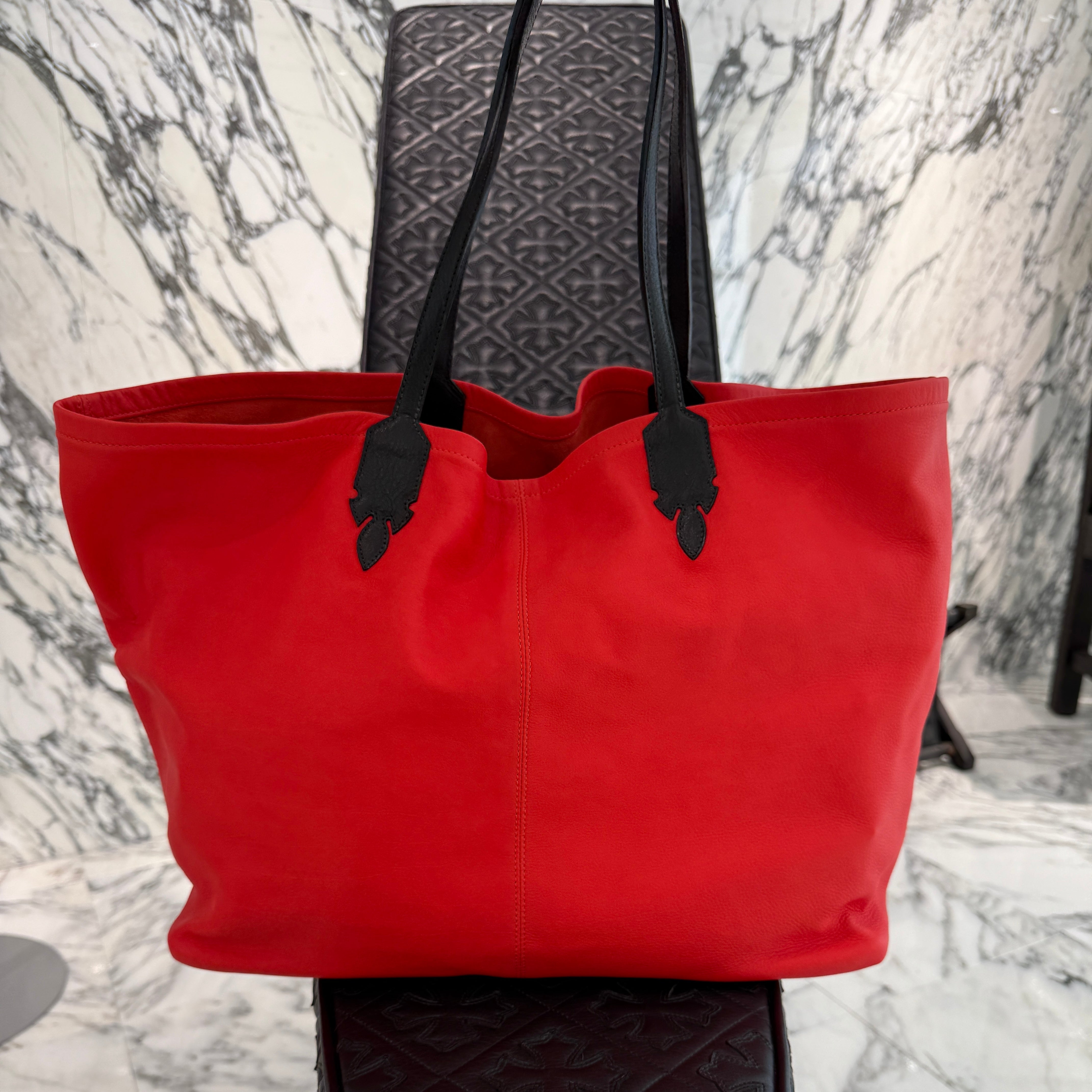 CHROME HEARTS ラージCHクロス ダガージップ トートバッグ 赤 Chrome Hearts Red Leather Cross Patch Tote Bag – Morely Trends